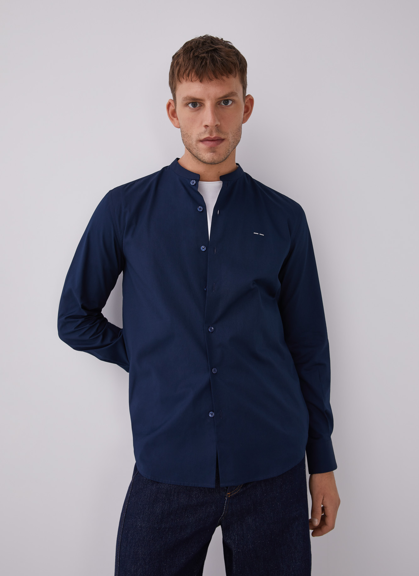 Camisa en canutillo con cuello mao image number 0