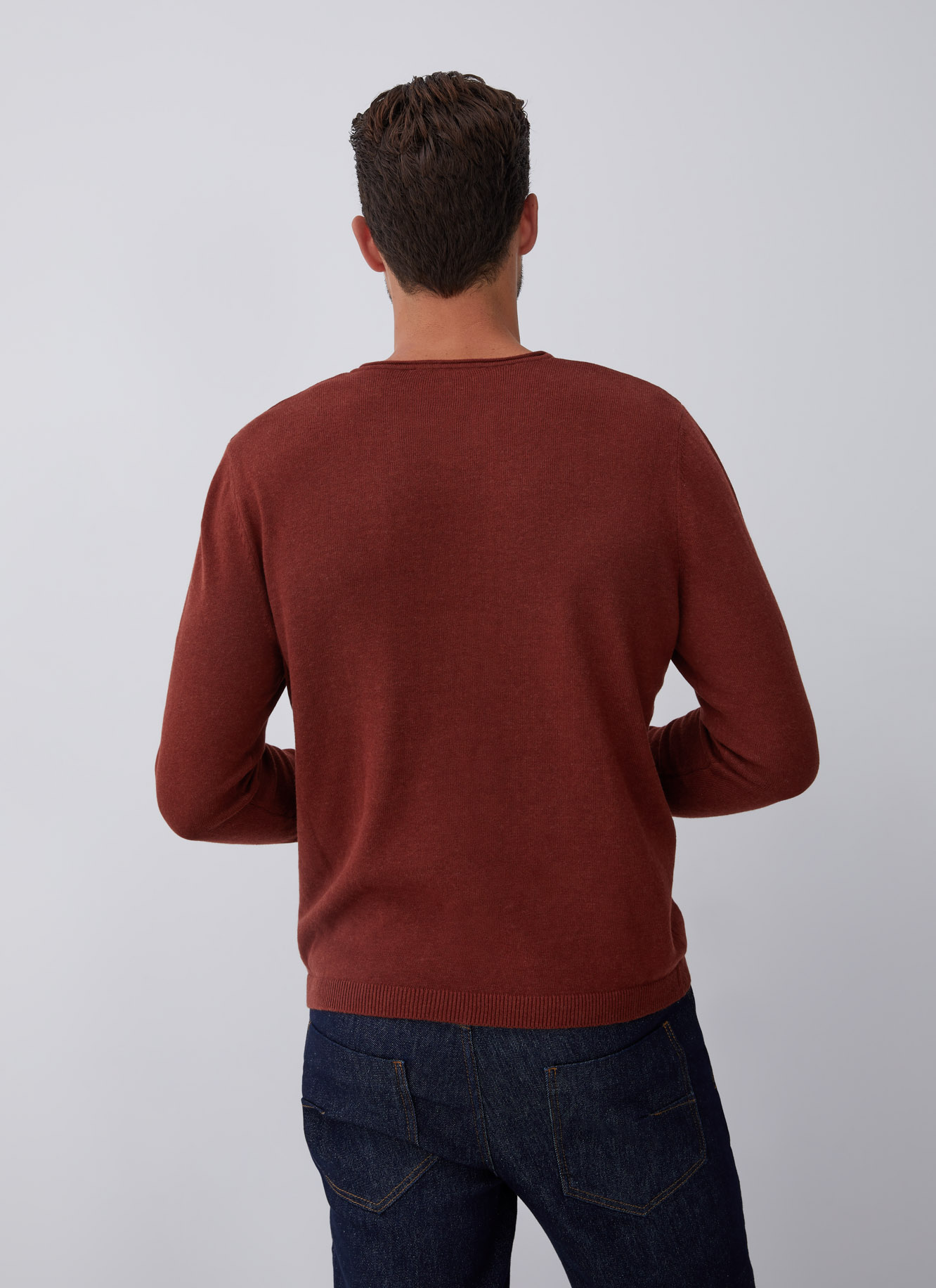 V-neckline sweater with roll edge collar image number 1