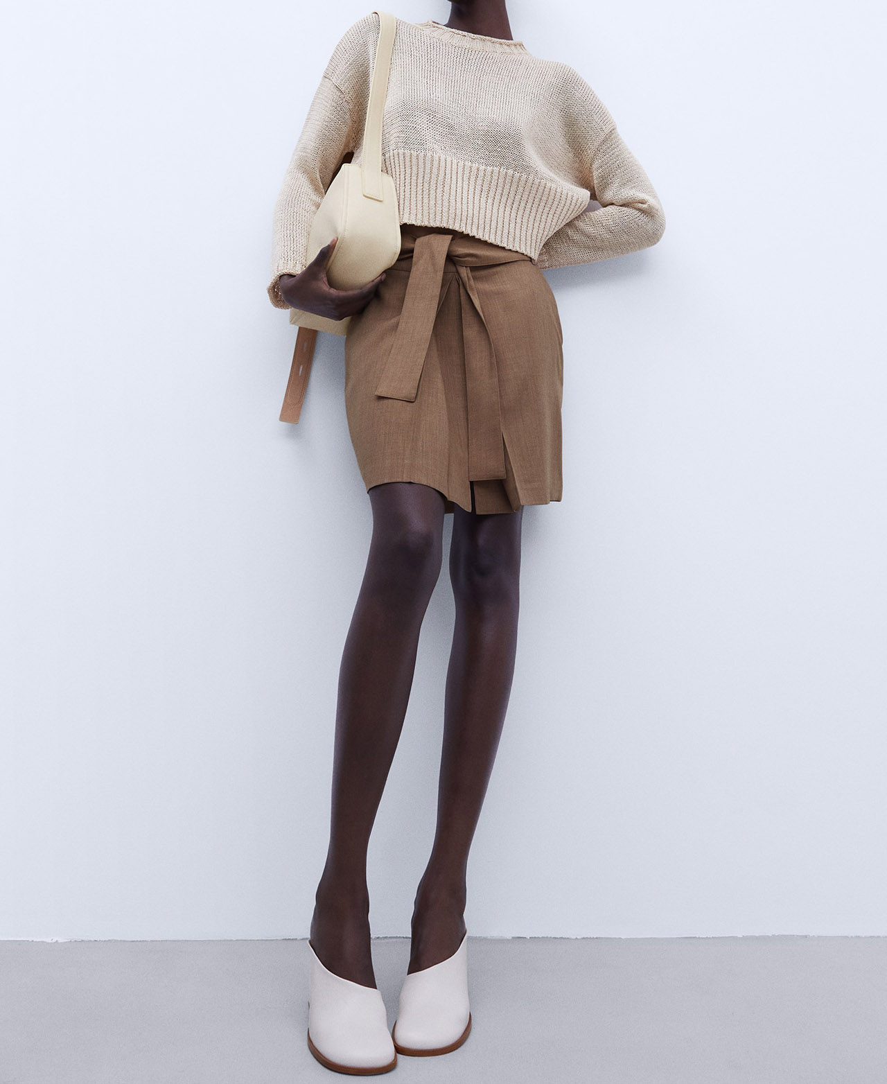 Knitted crop sweater image number 1