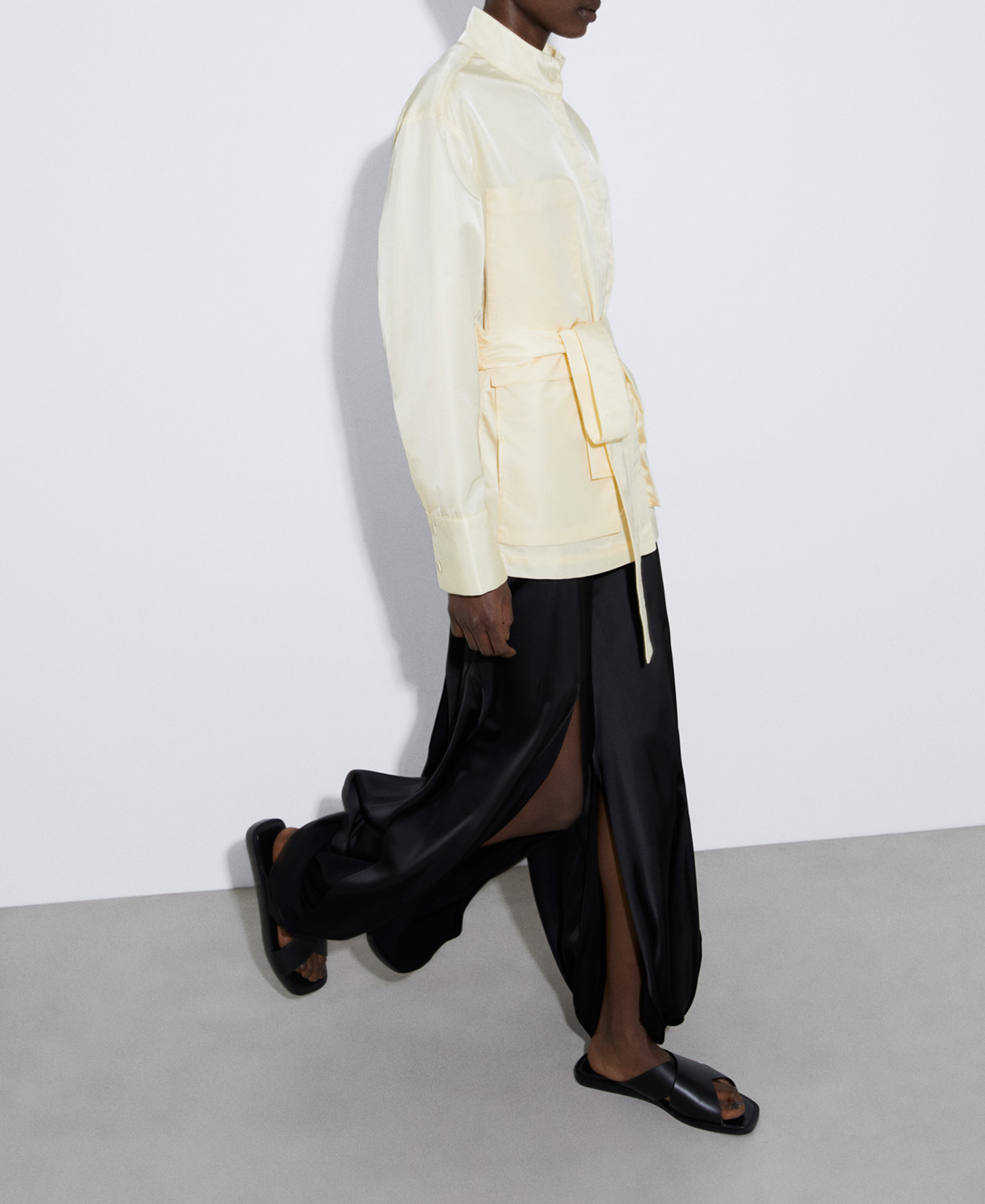 Nylon double-pocket Saharan jacket image number 4