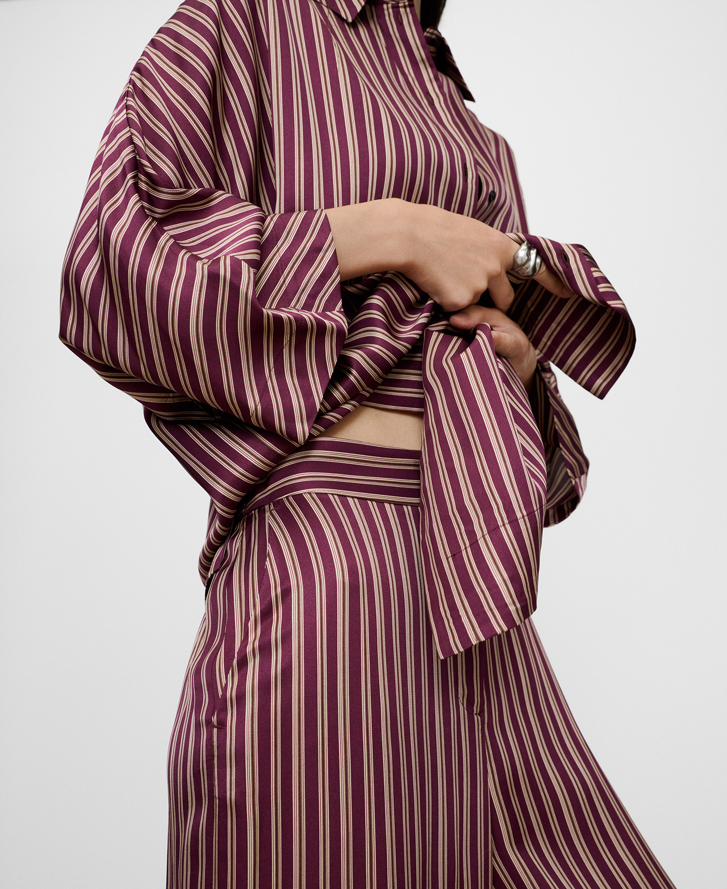Gerade Hose gestreift image number 3