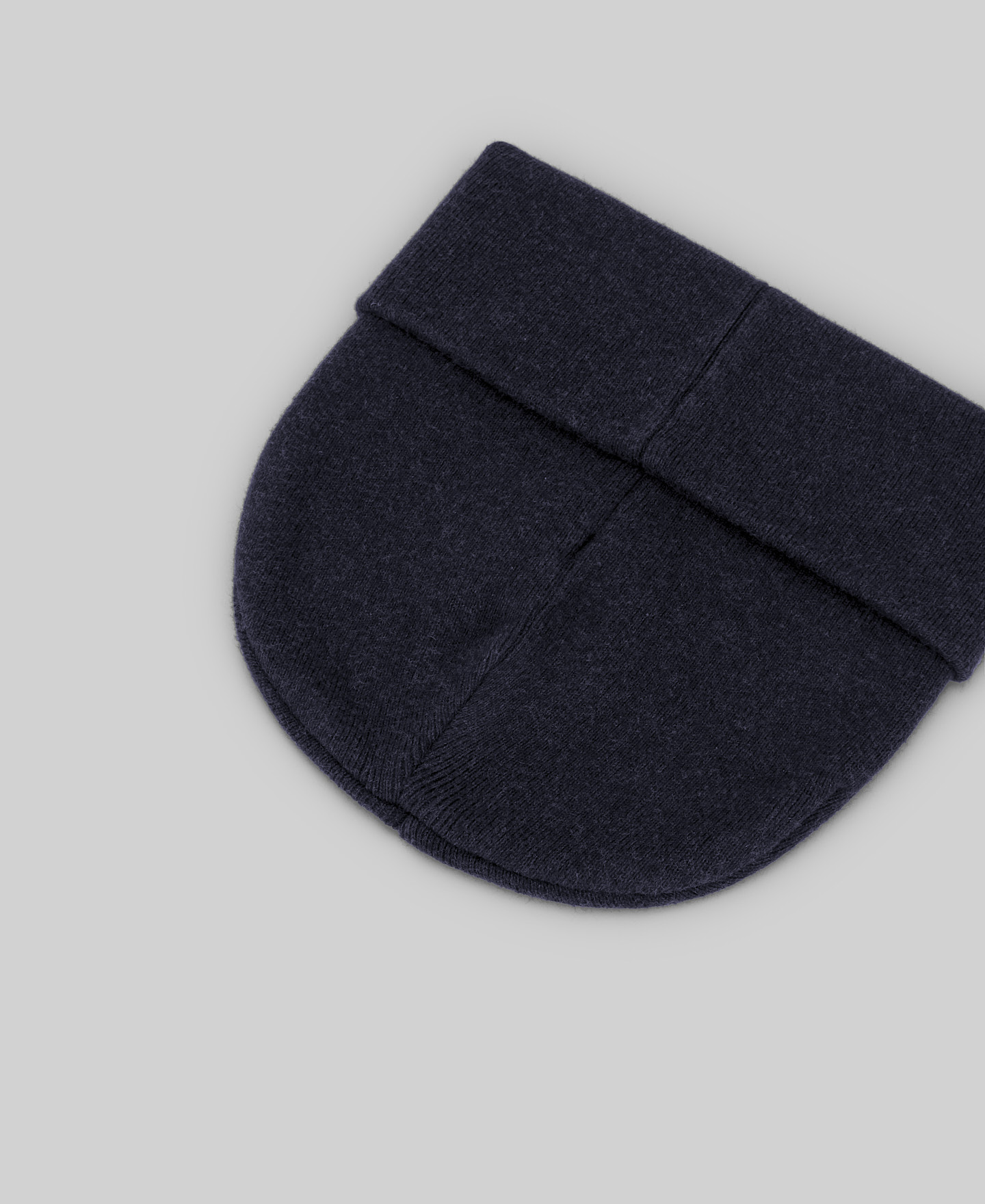 Cotton beanie with logo man image number 2