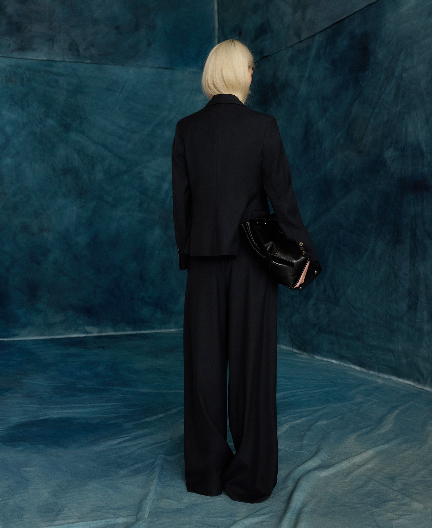 Pantalón sastre delantero cruzado mujer image number 3