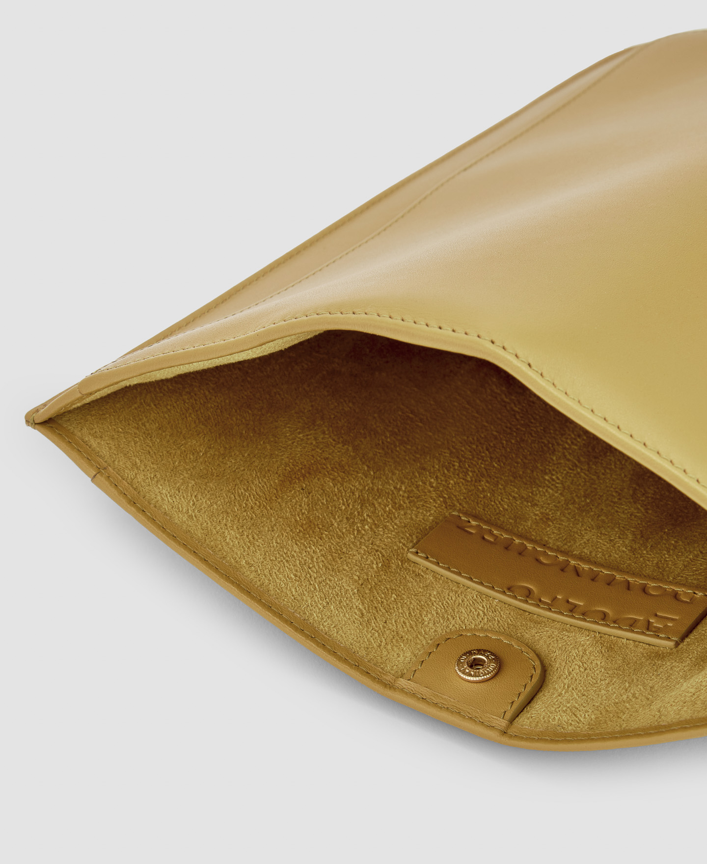 Vachetta Ipad case image number 2