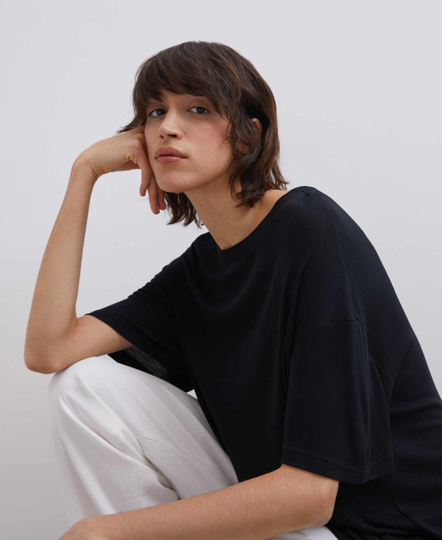 Camiseta oversized escote caja viscosa image number 0