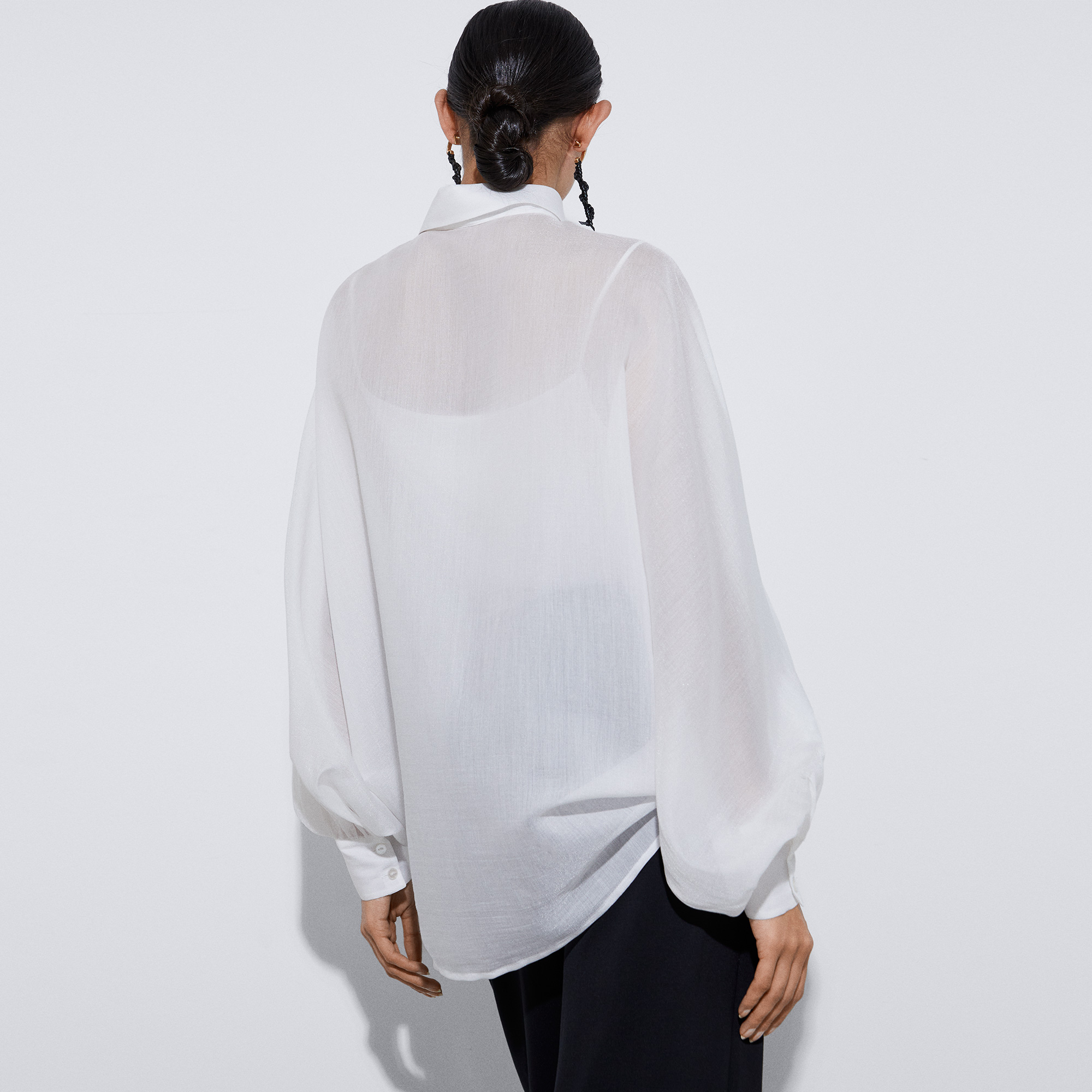 Camisa amplia con mangas abullonadas image number 2