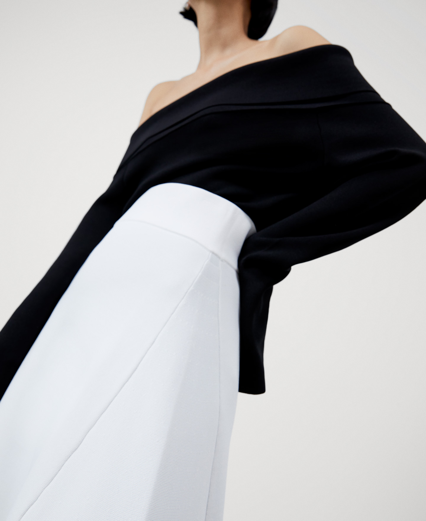 Side godet knit skirt image number 3