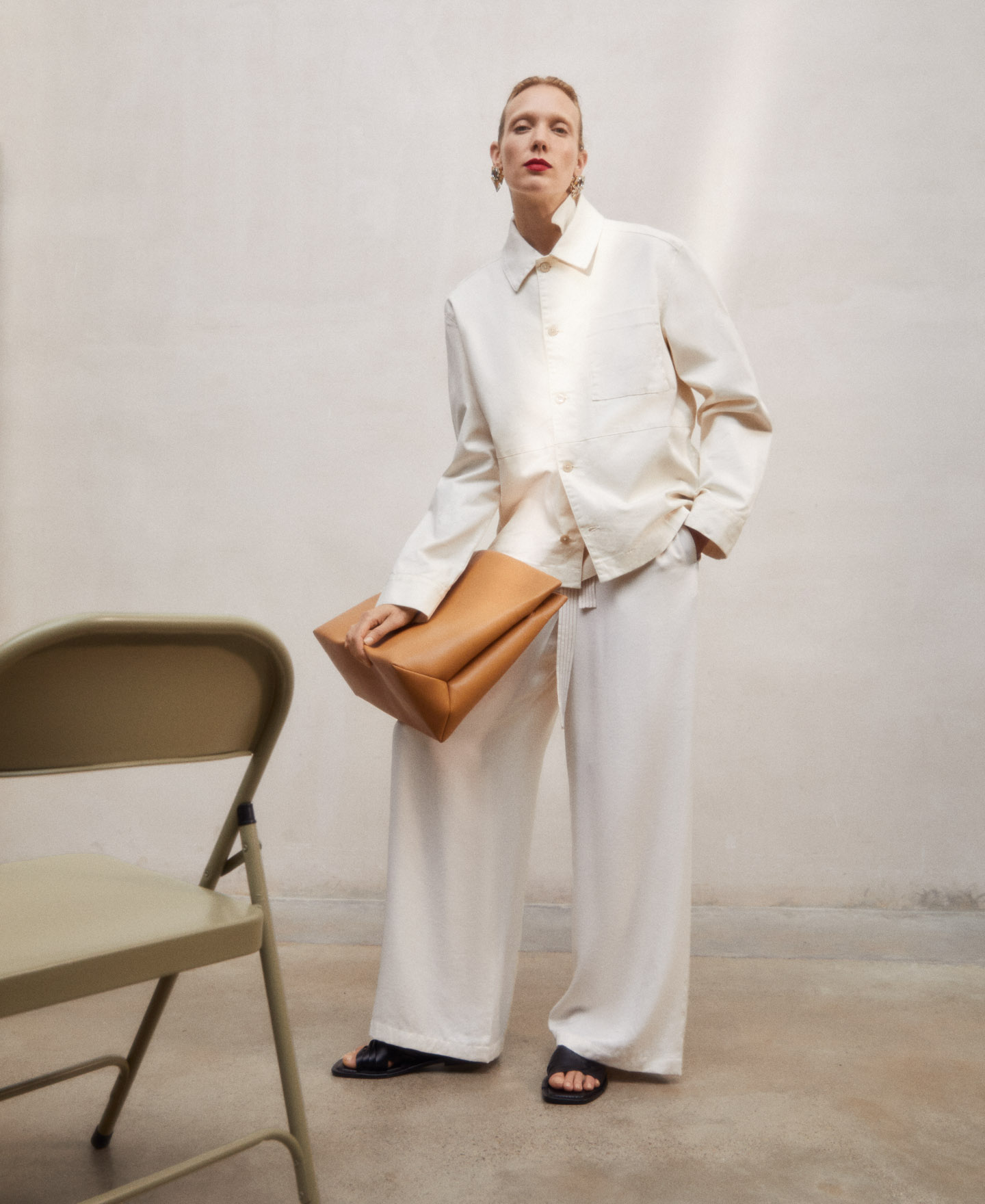 Straight cut trousers image number 1