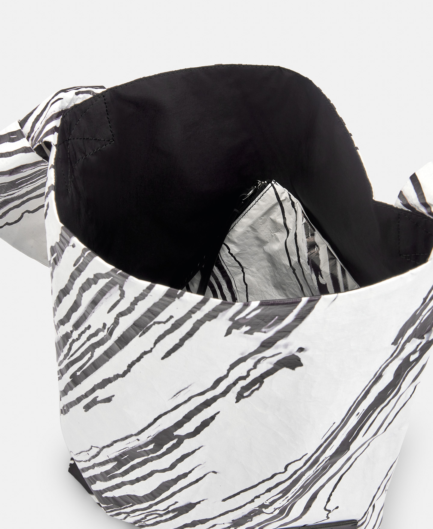 Recycled material shoulder bag image number 2