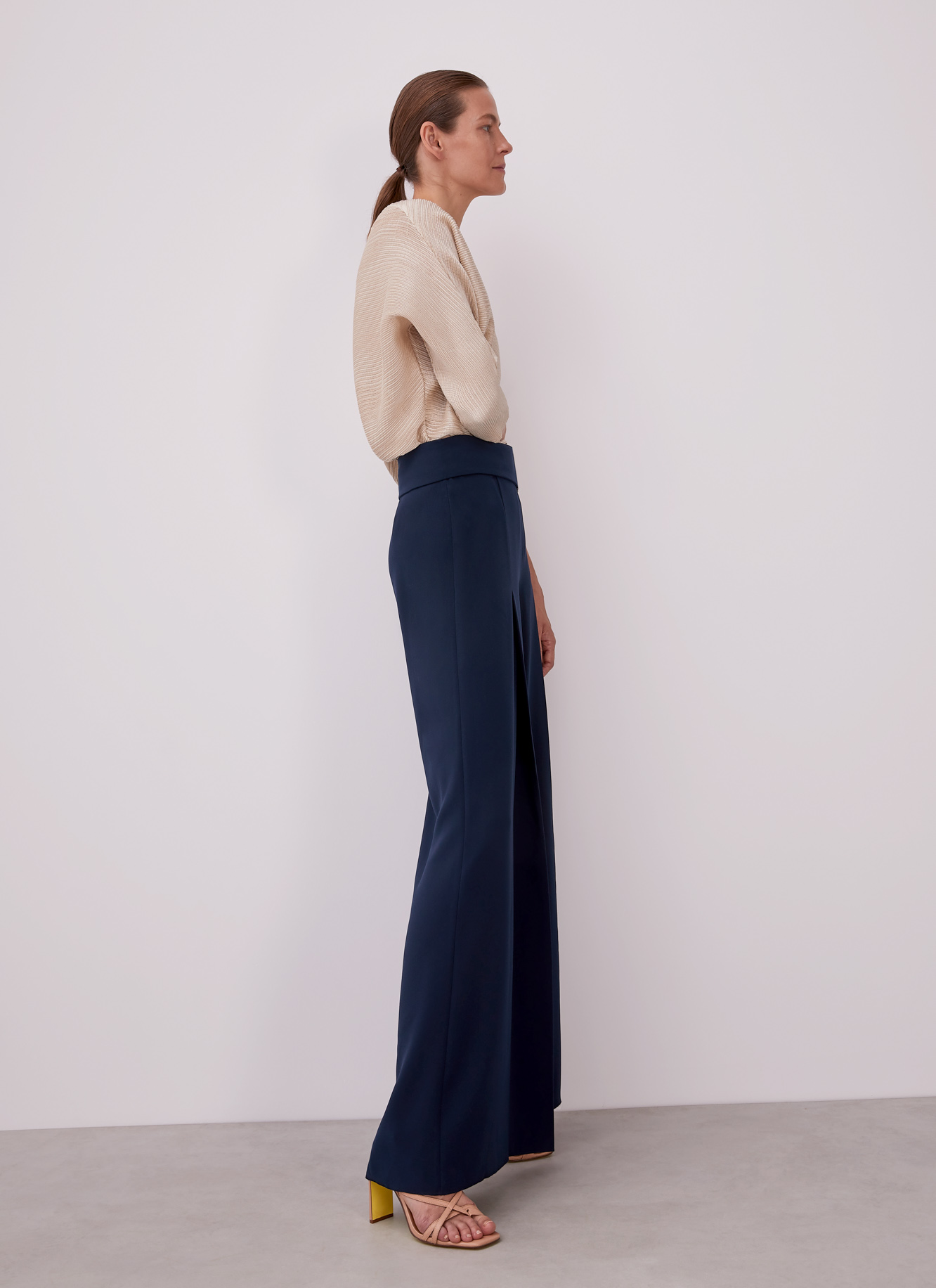 Wide trousers with darts and belt image number 3