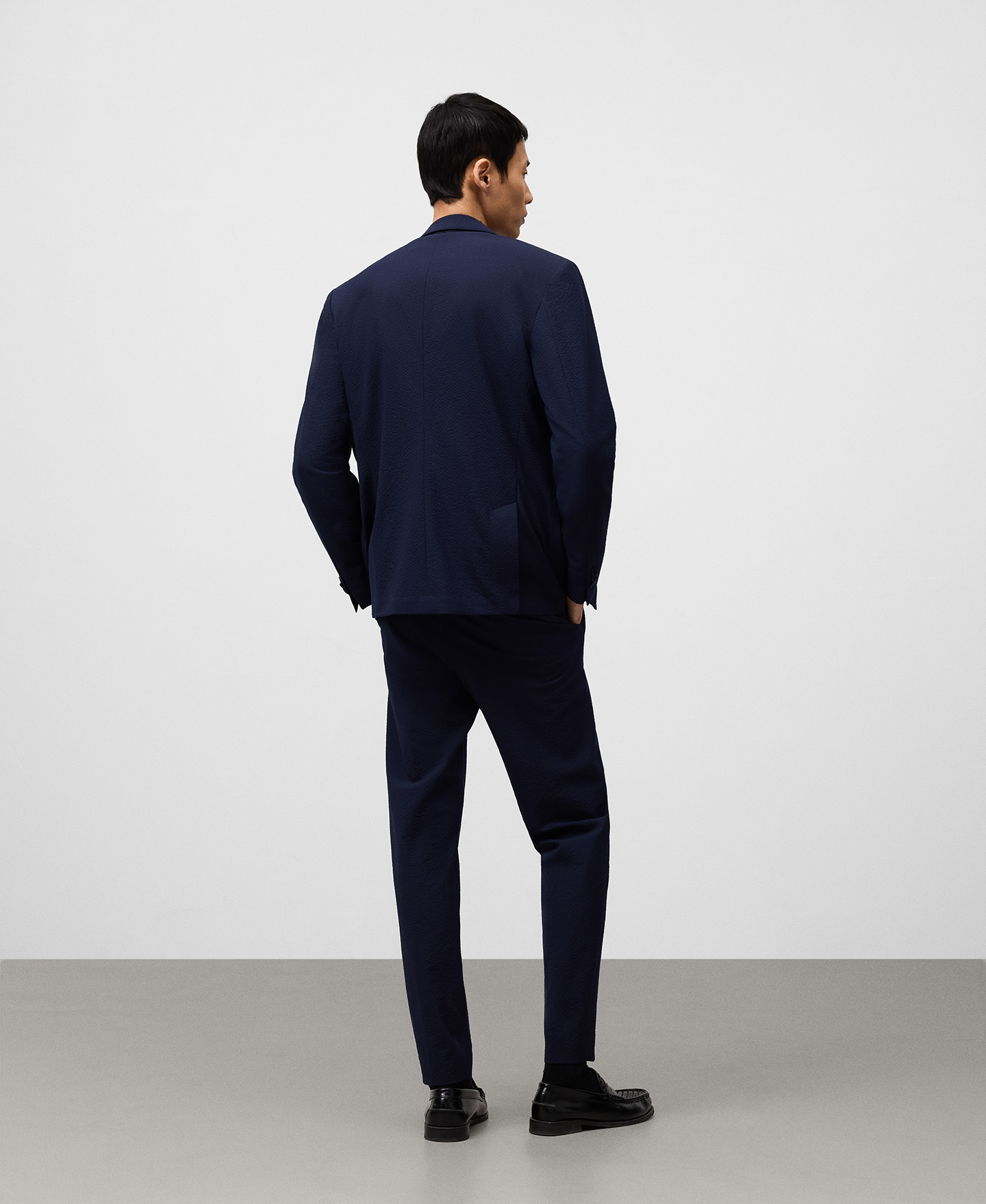 Blazer de alfaiataria em anarruga para homem image number 2