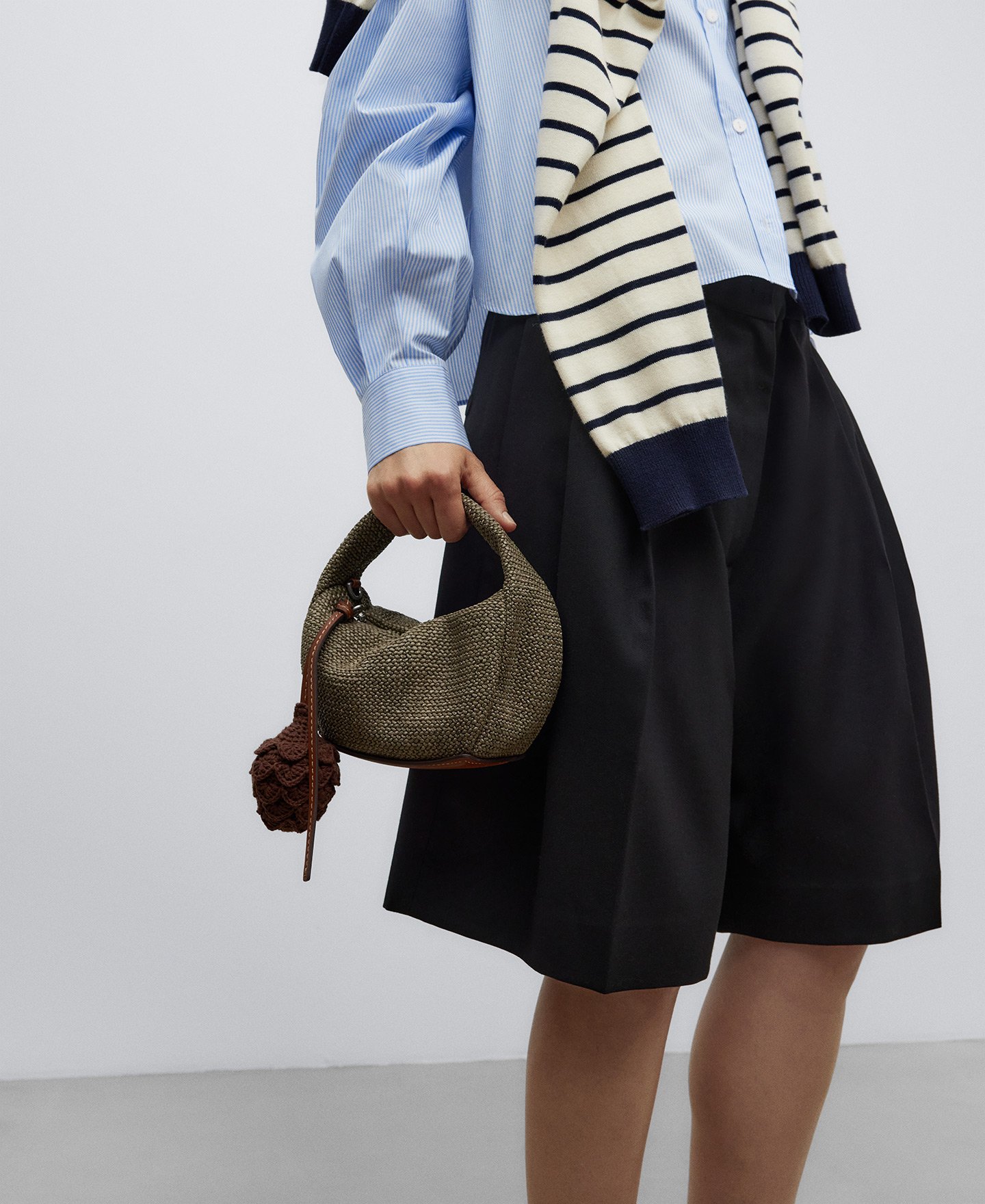 Braided mini hobo bag woman image number 4