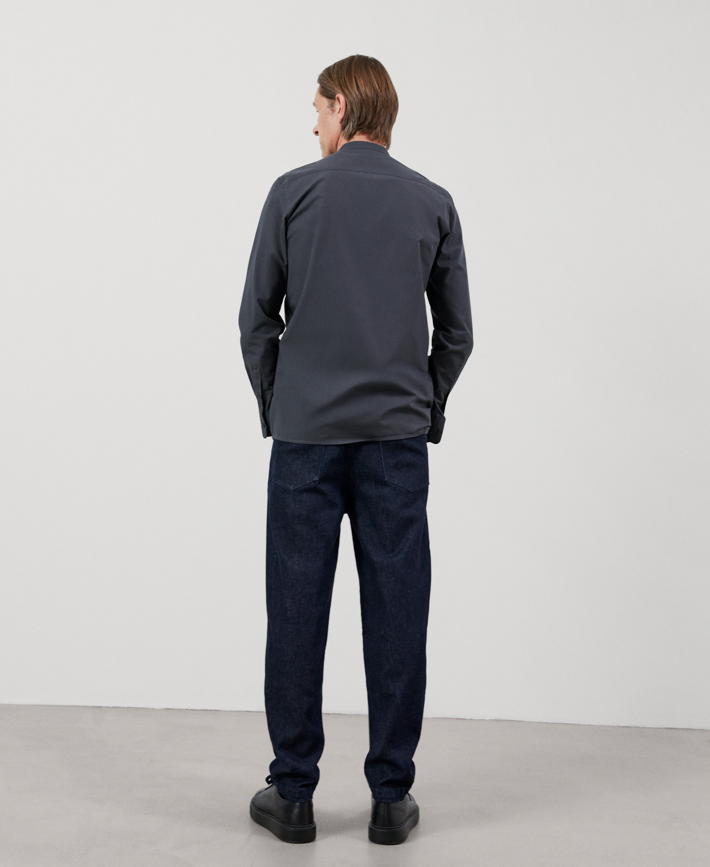 Mandarin collar organic cotton shirt image number 2