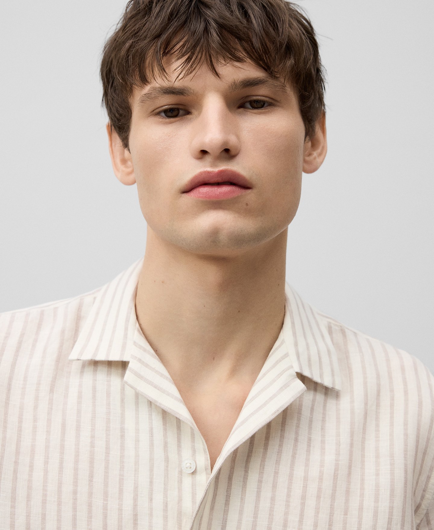Camisa rayas lino europeo hombre image number 3