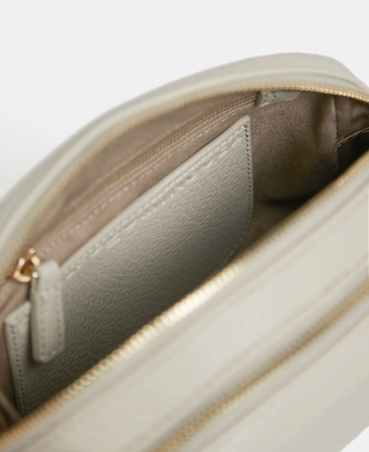 Double compartment shoulder bag image number 2