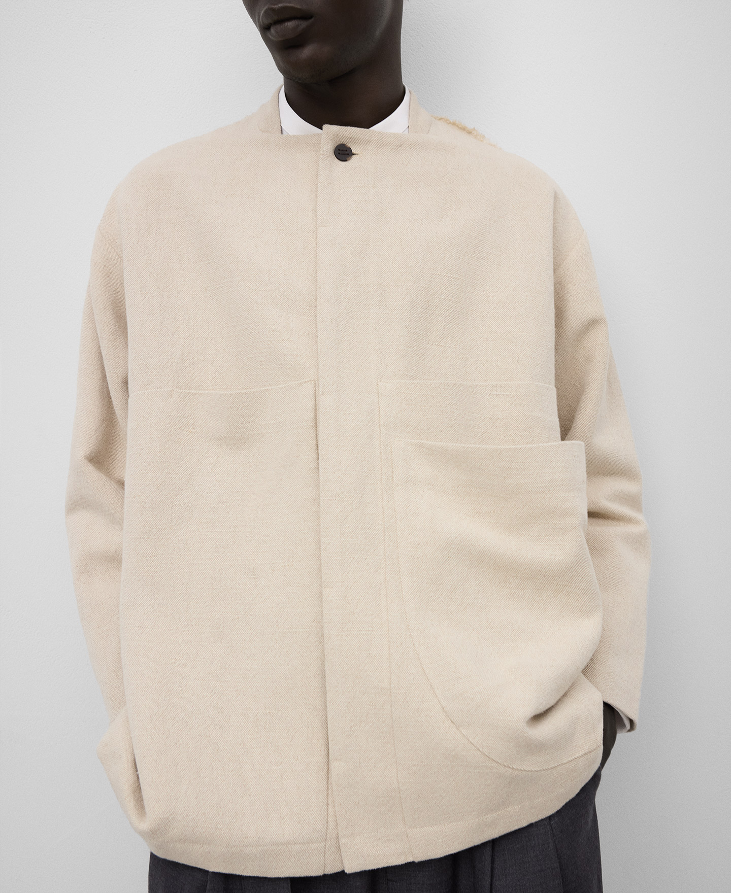 Chaqueta desestructurada con lino hombre image number 4