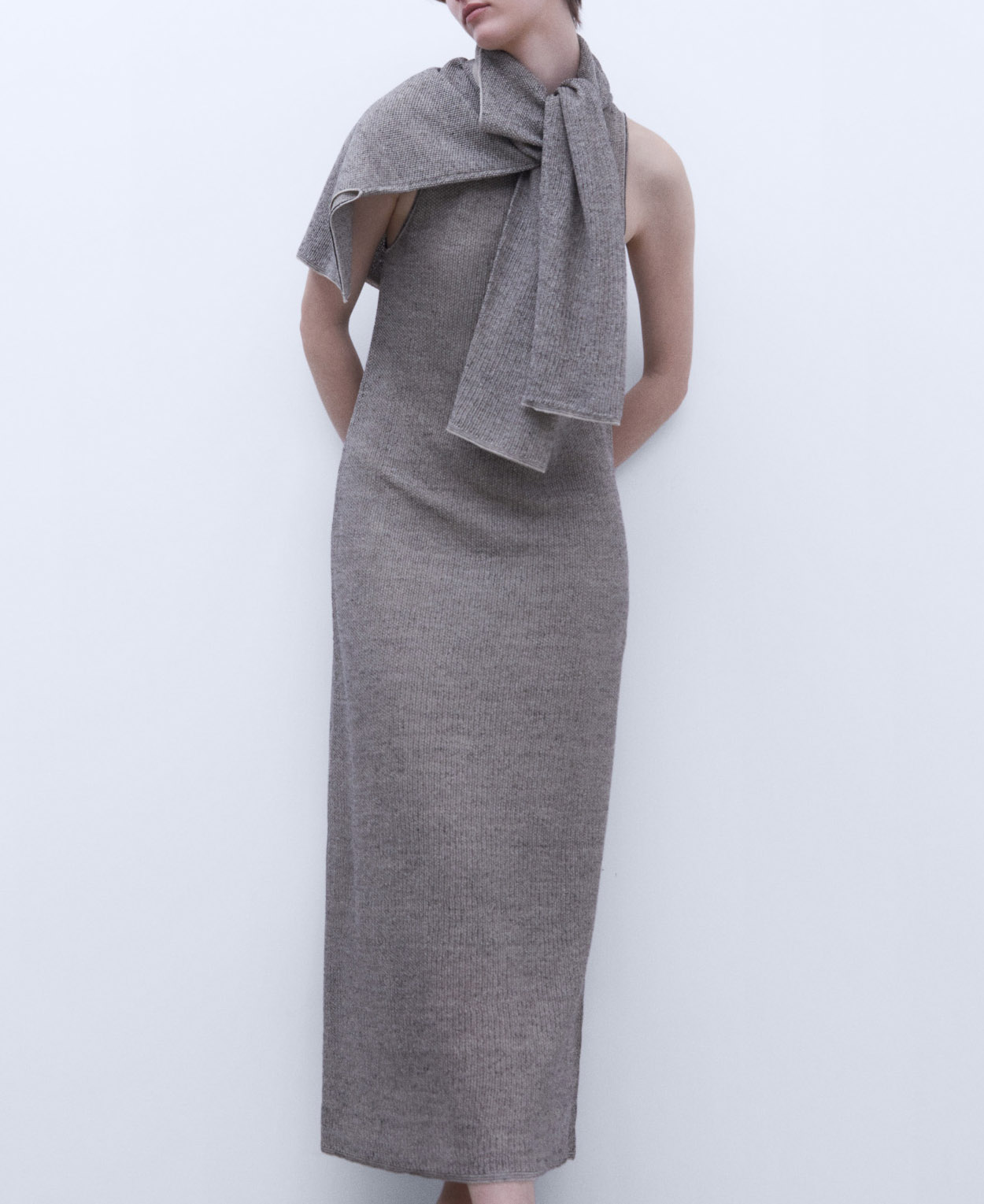 Long sleeveless dress image number 0
