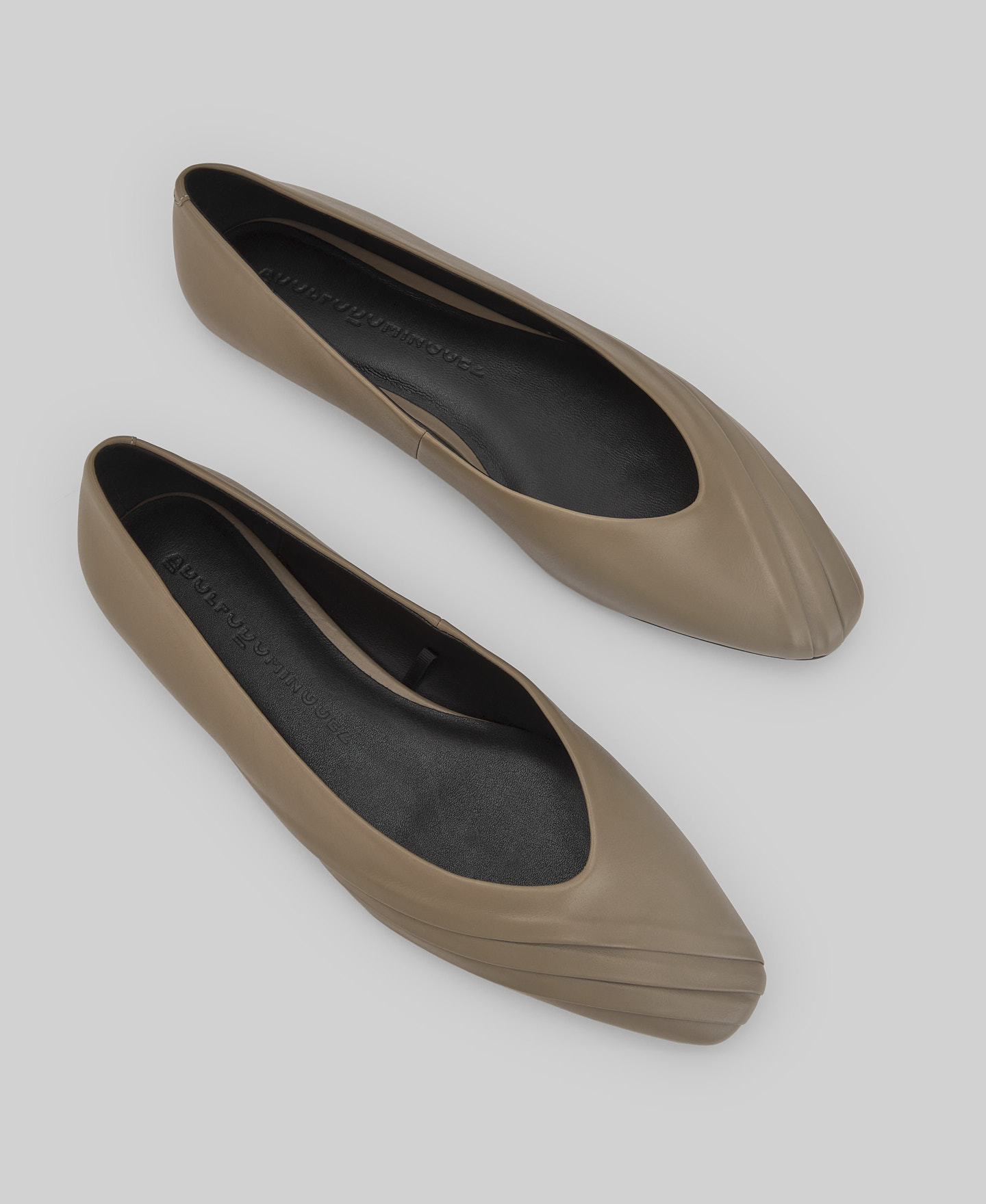 Leather ballet flats with pleats woman image number 1
