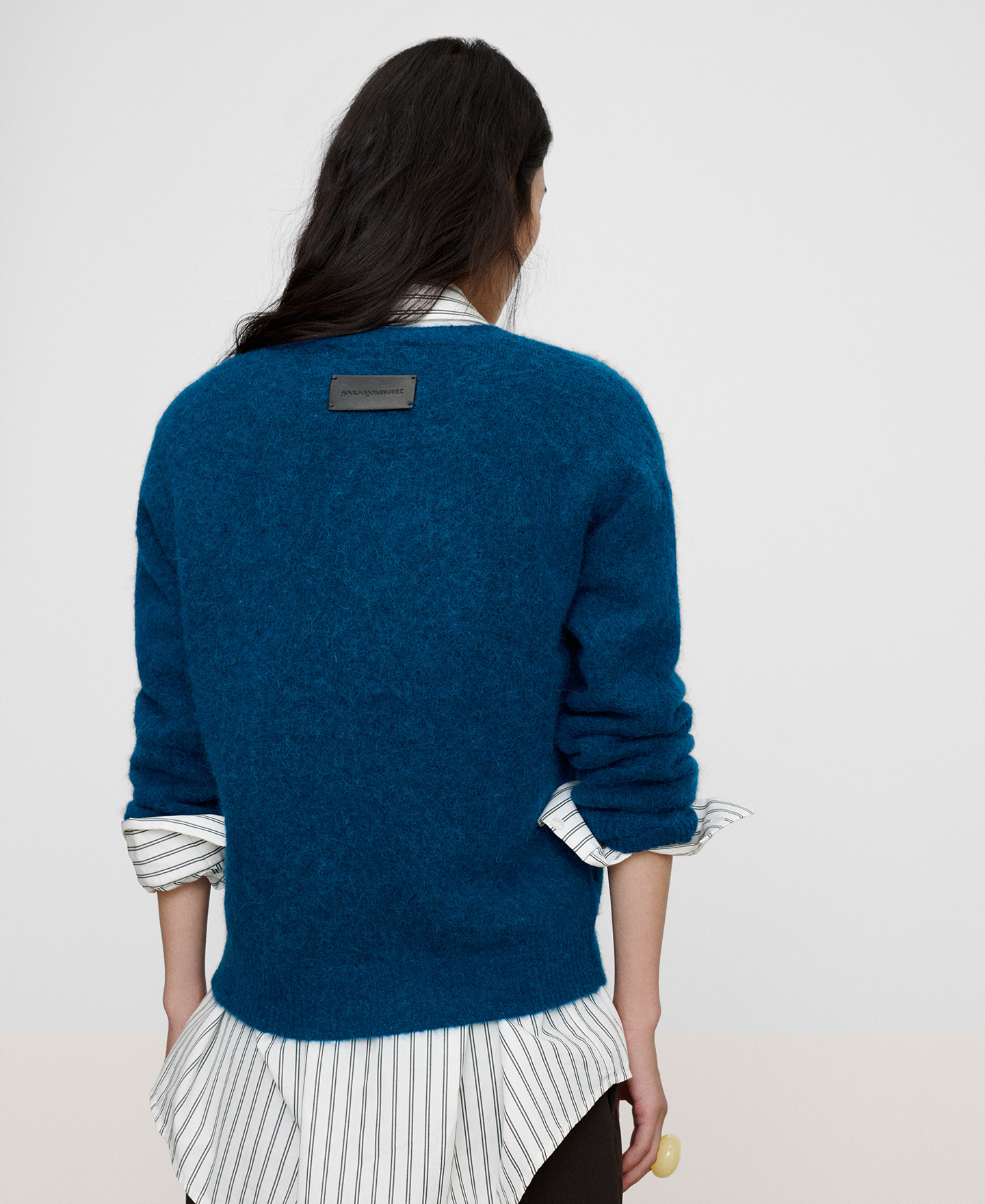 Alpaca blend V-neck sweater image number 2