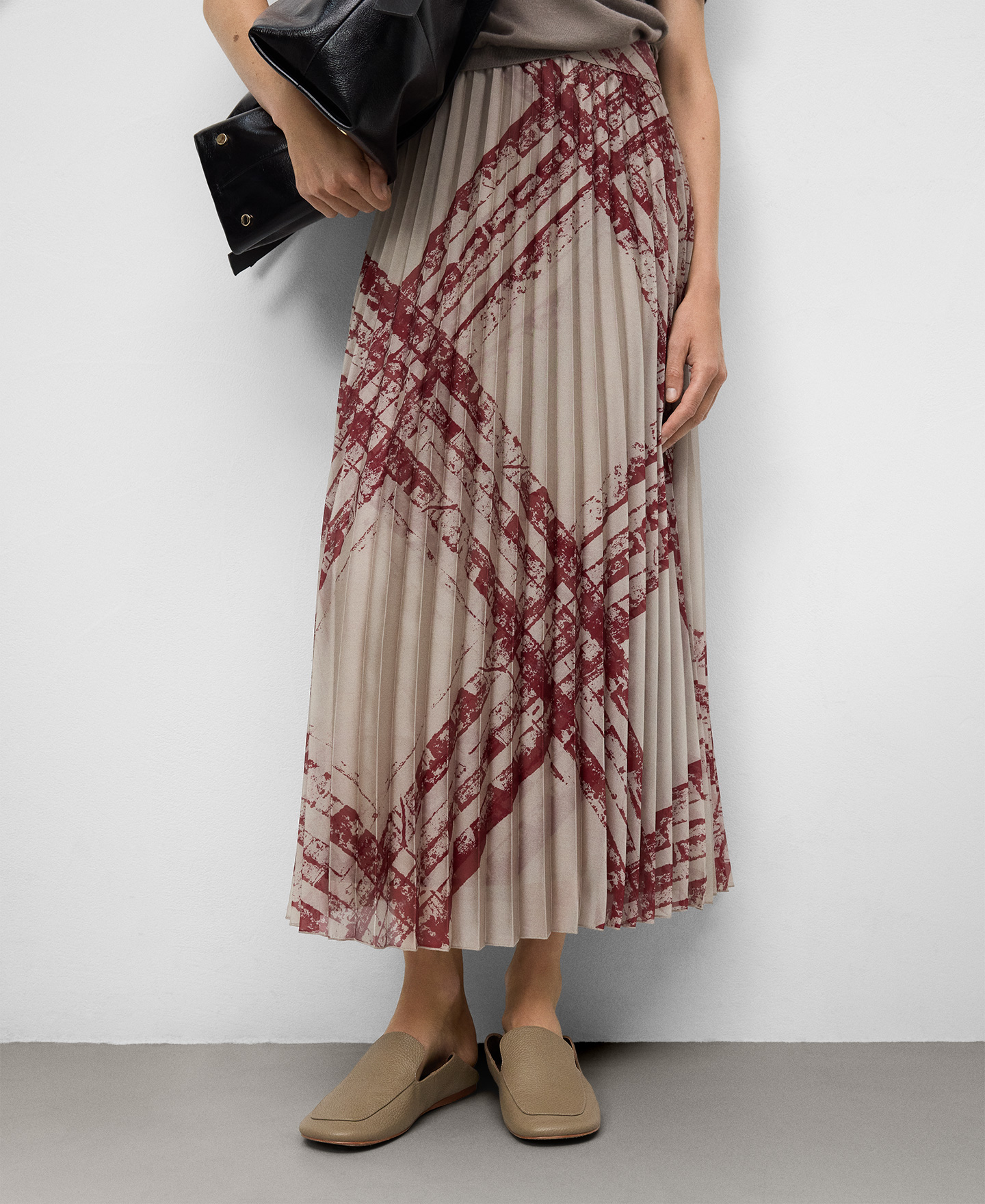 Pleated printed skirt woman image number 0