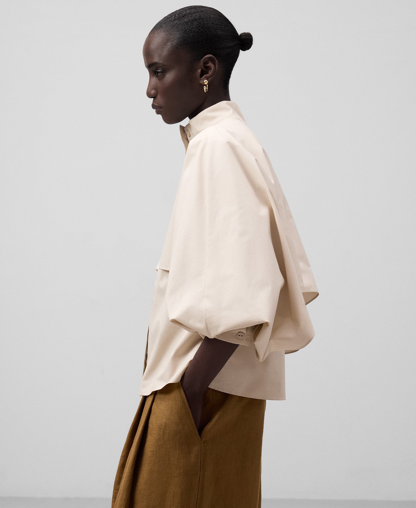 Straight shirt with capelet woman image number 3