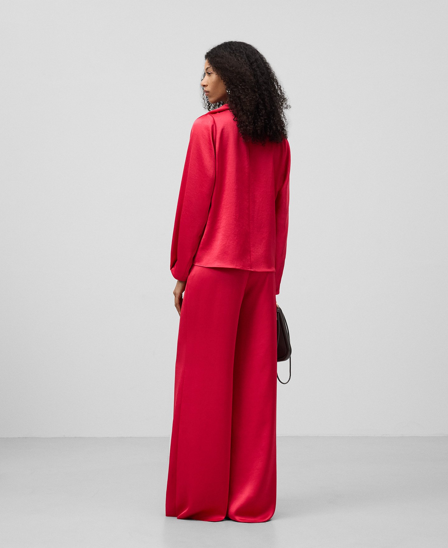 Draped collar satin top woman image number 2