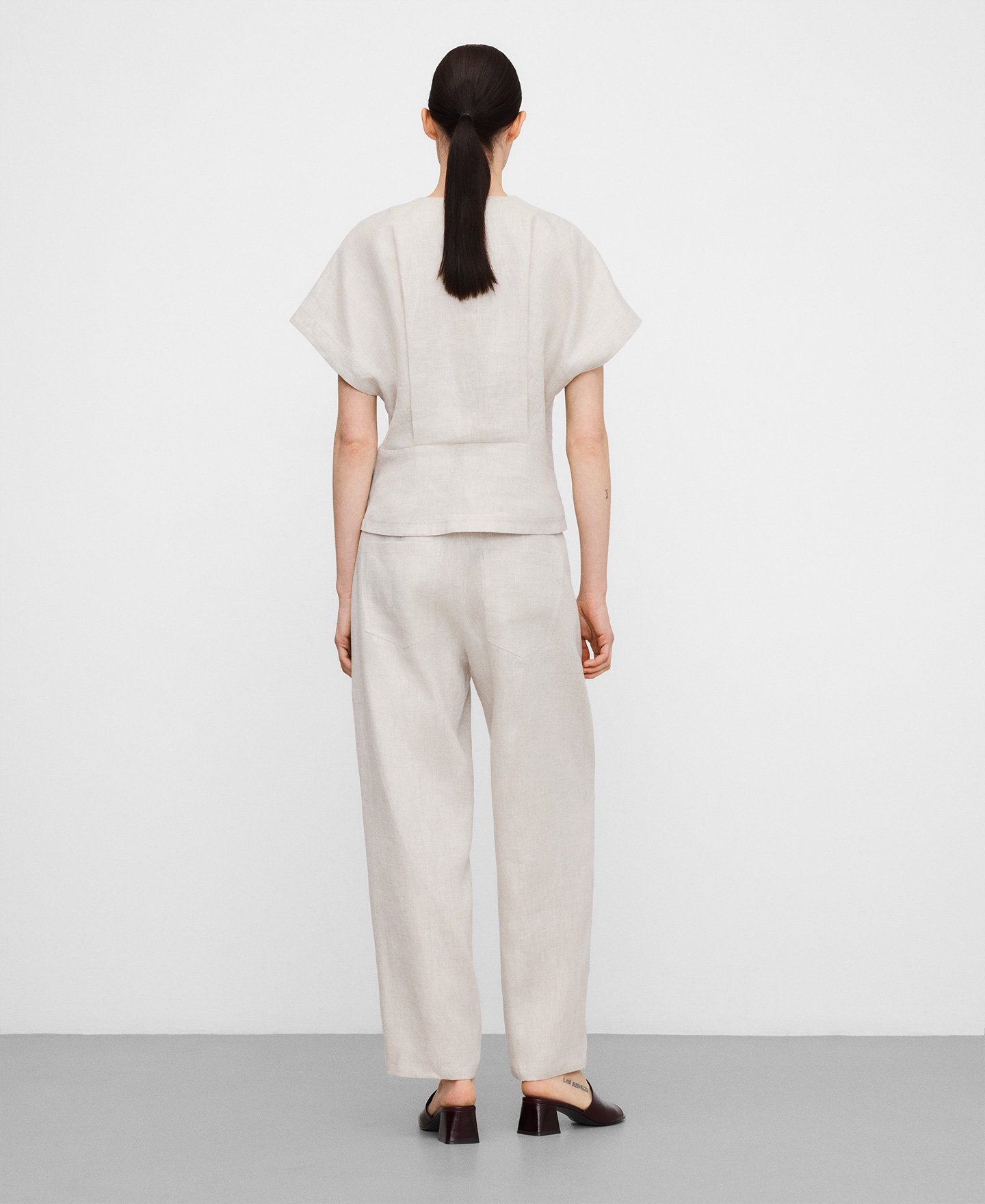 Barrel fit linen trousers image number 2