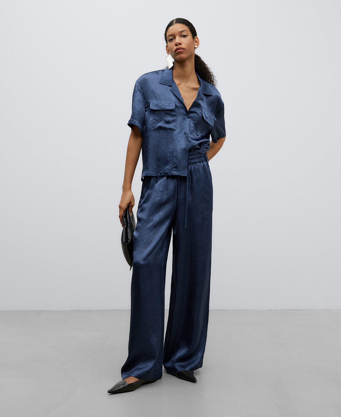 Blue short sleeve shirt woman image number 1