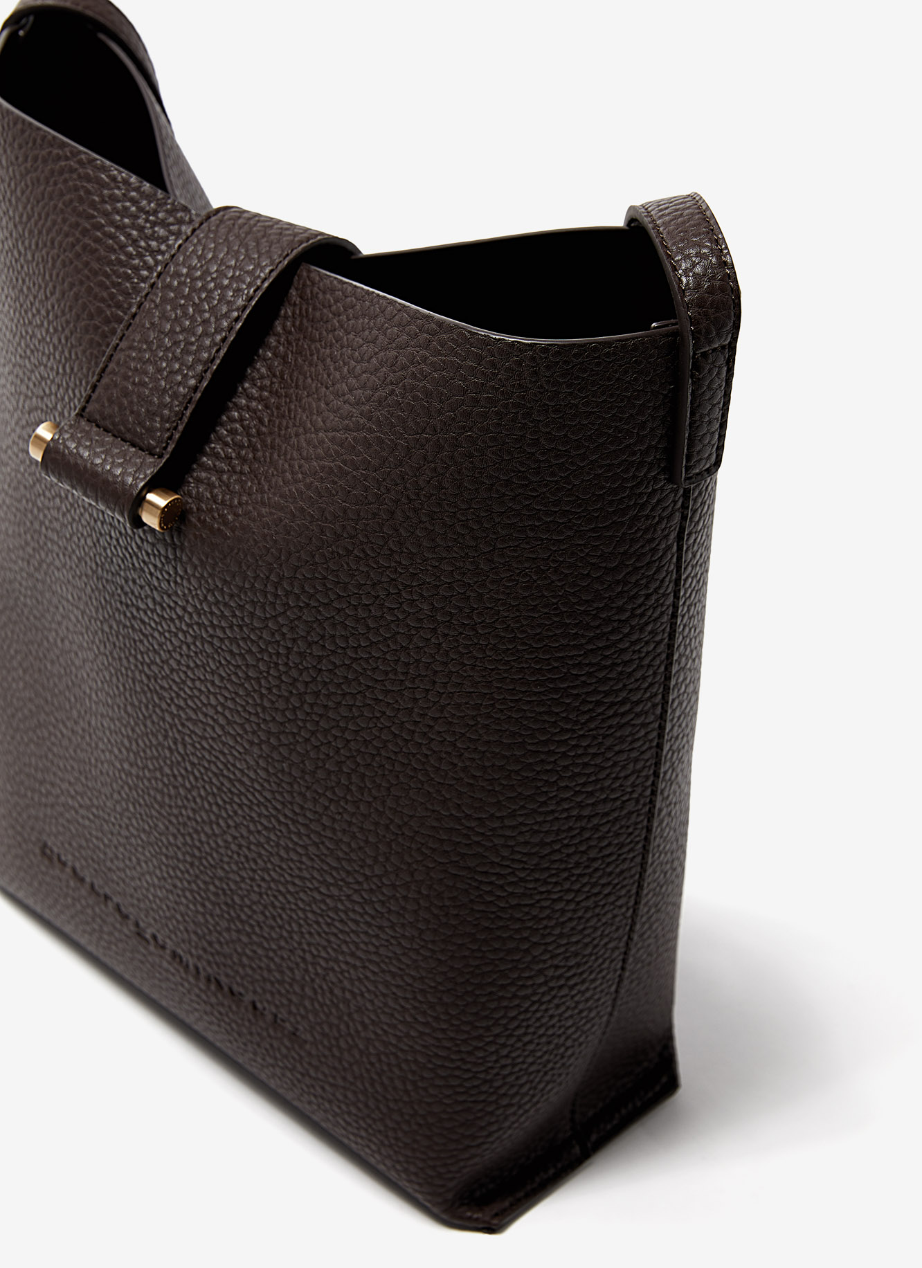 Hobo graneado con cartera interior image number 2