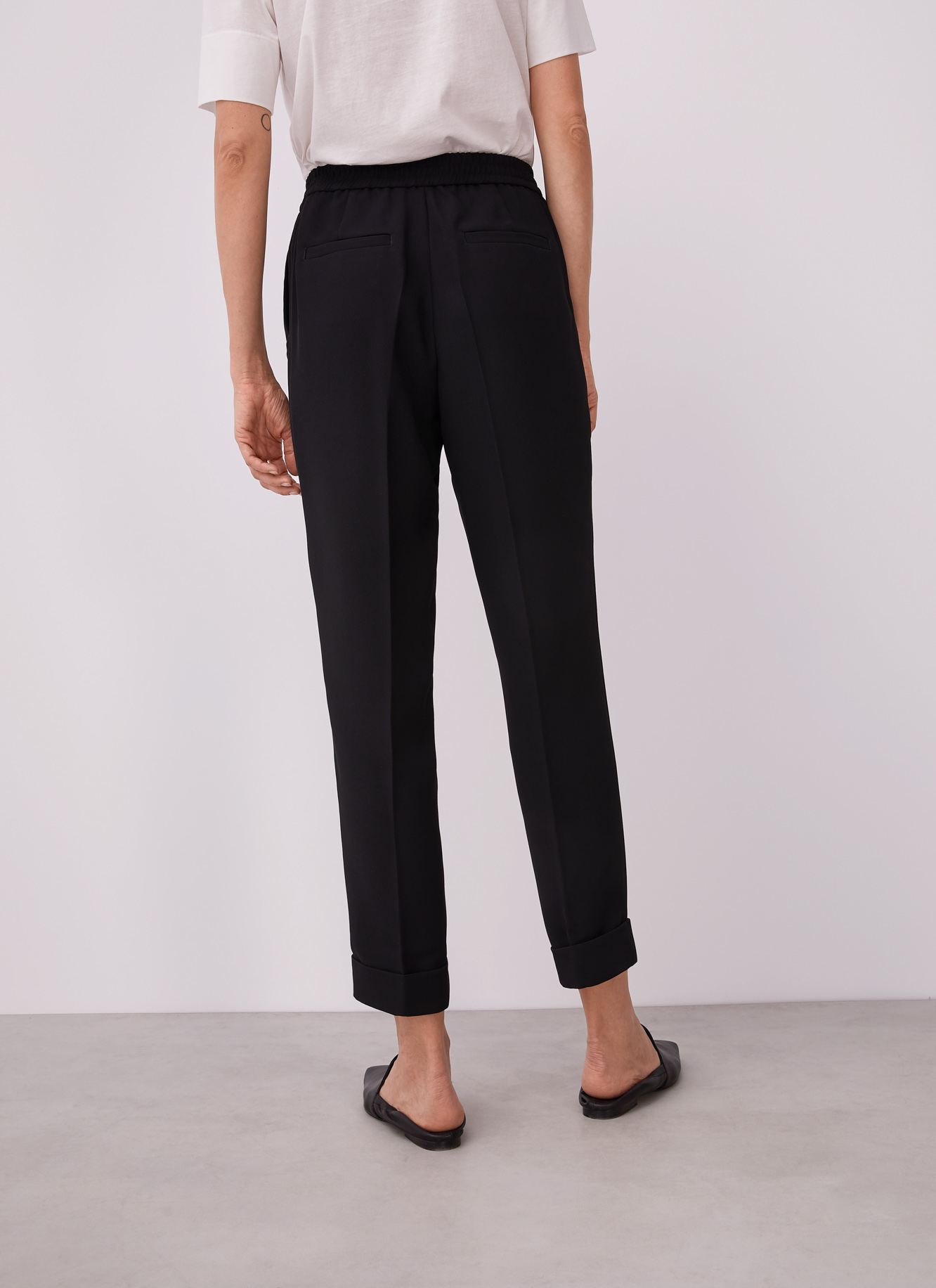 Trousers with elastic waistline image number 3