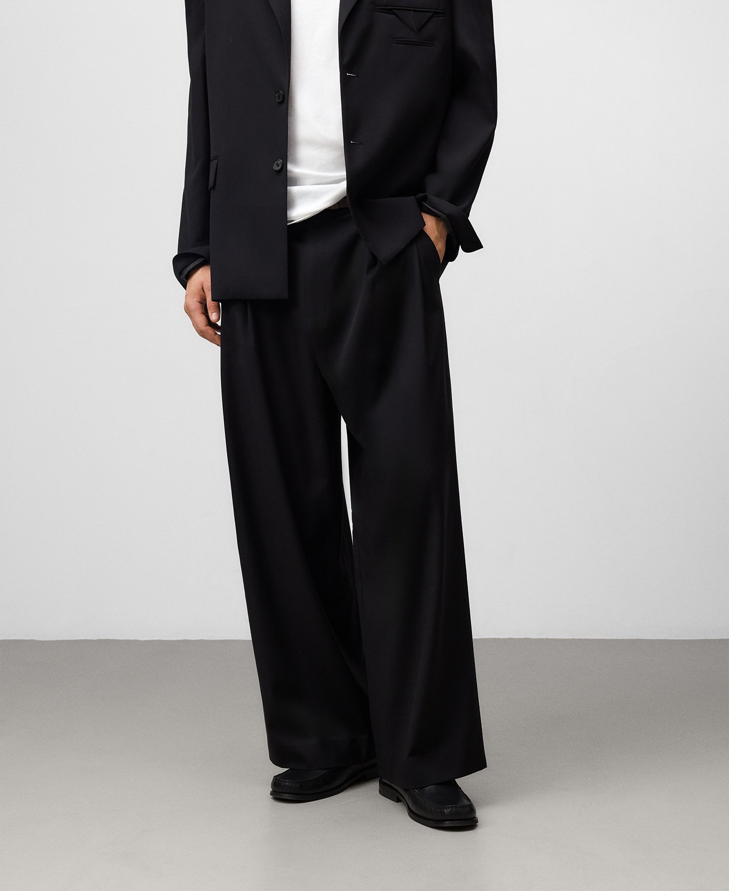 Pantalón oversize doble pinza hombre image number 0
