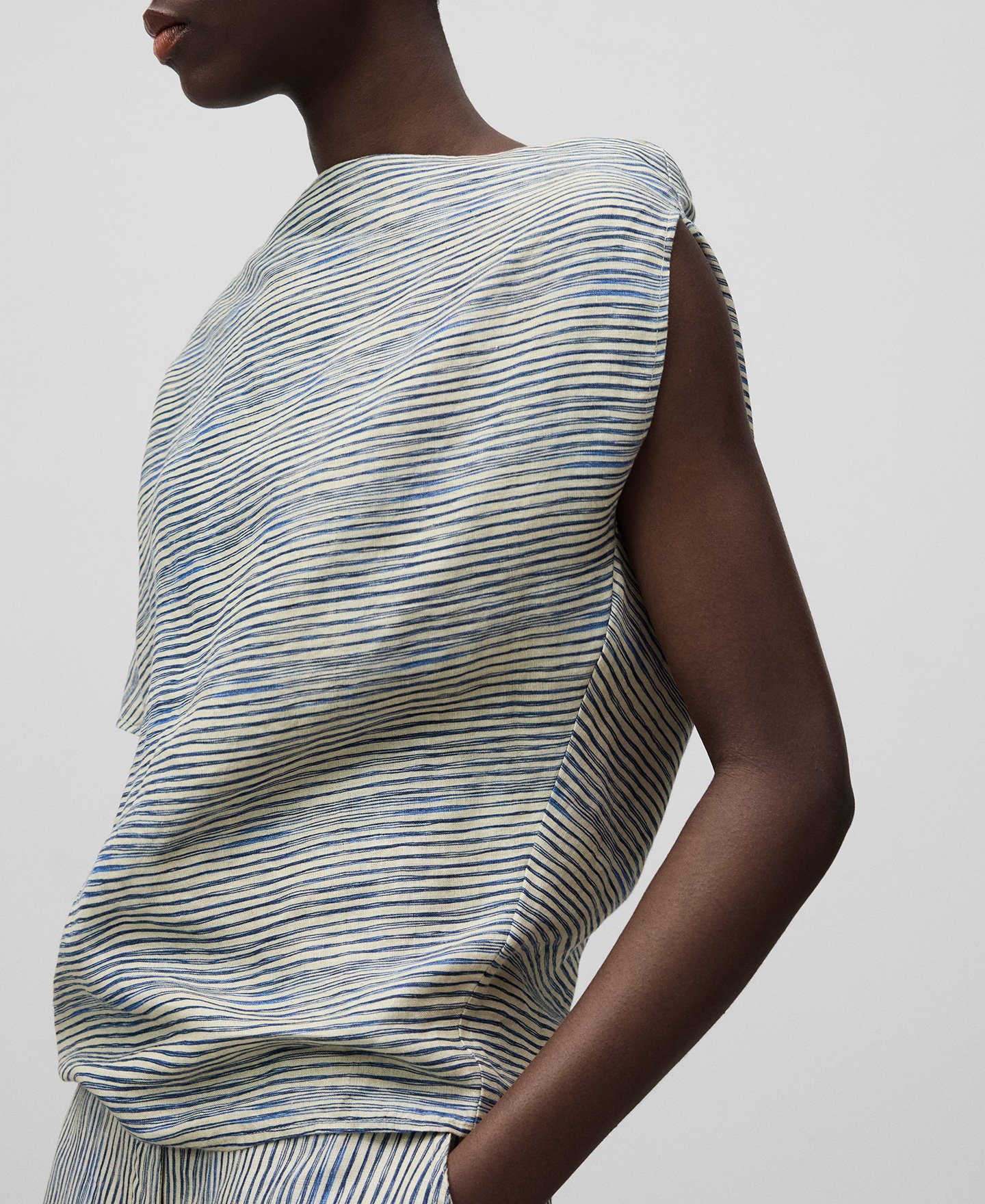 Linen striped asymmetrical top woman image number 3