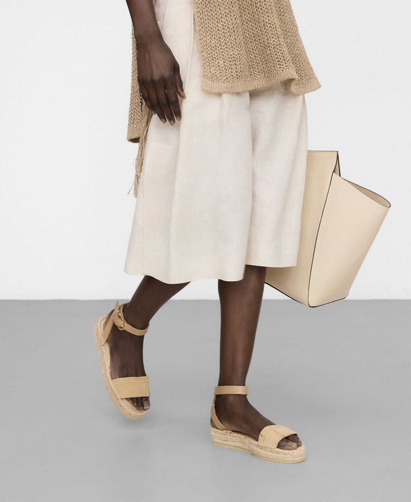 Jute sandal with braided strap image number 4