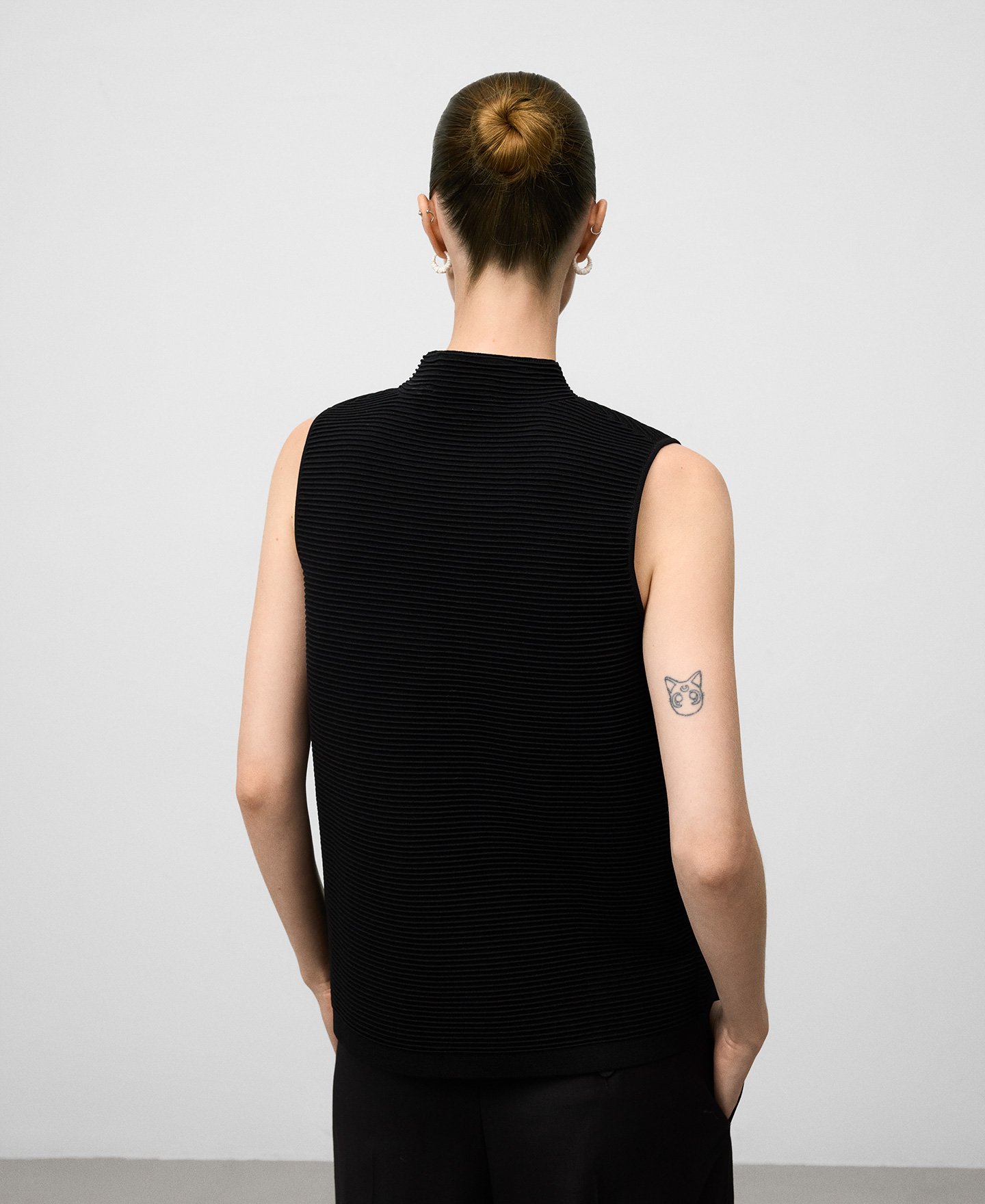 Structured knit top woman image number 2