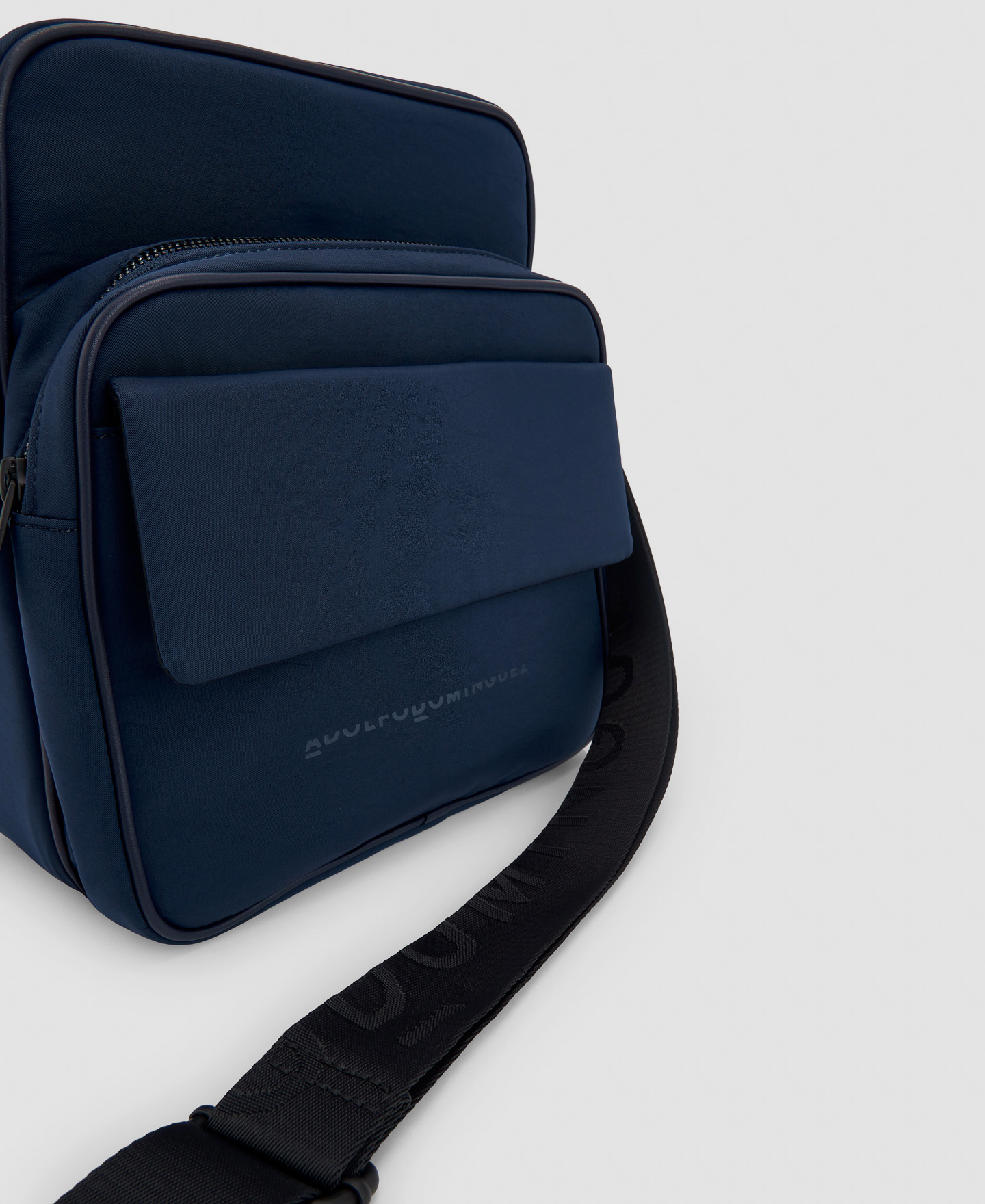 Medium recycled polyester shoulder bag image number 3
