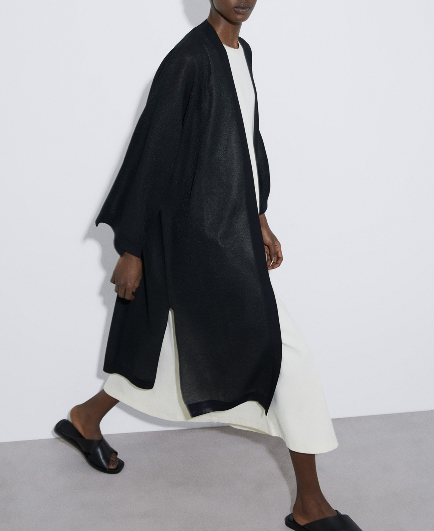 Semitransparent jacket with wide sleeves image number 3
