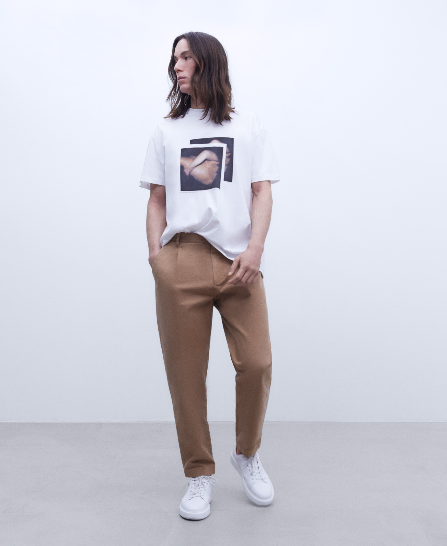 Cotton chino trousers with darts image number 1