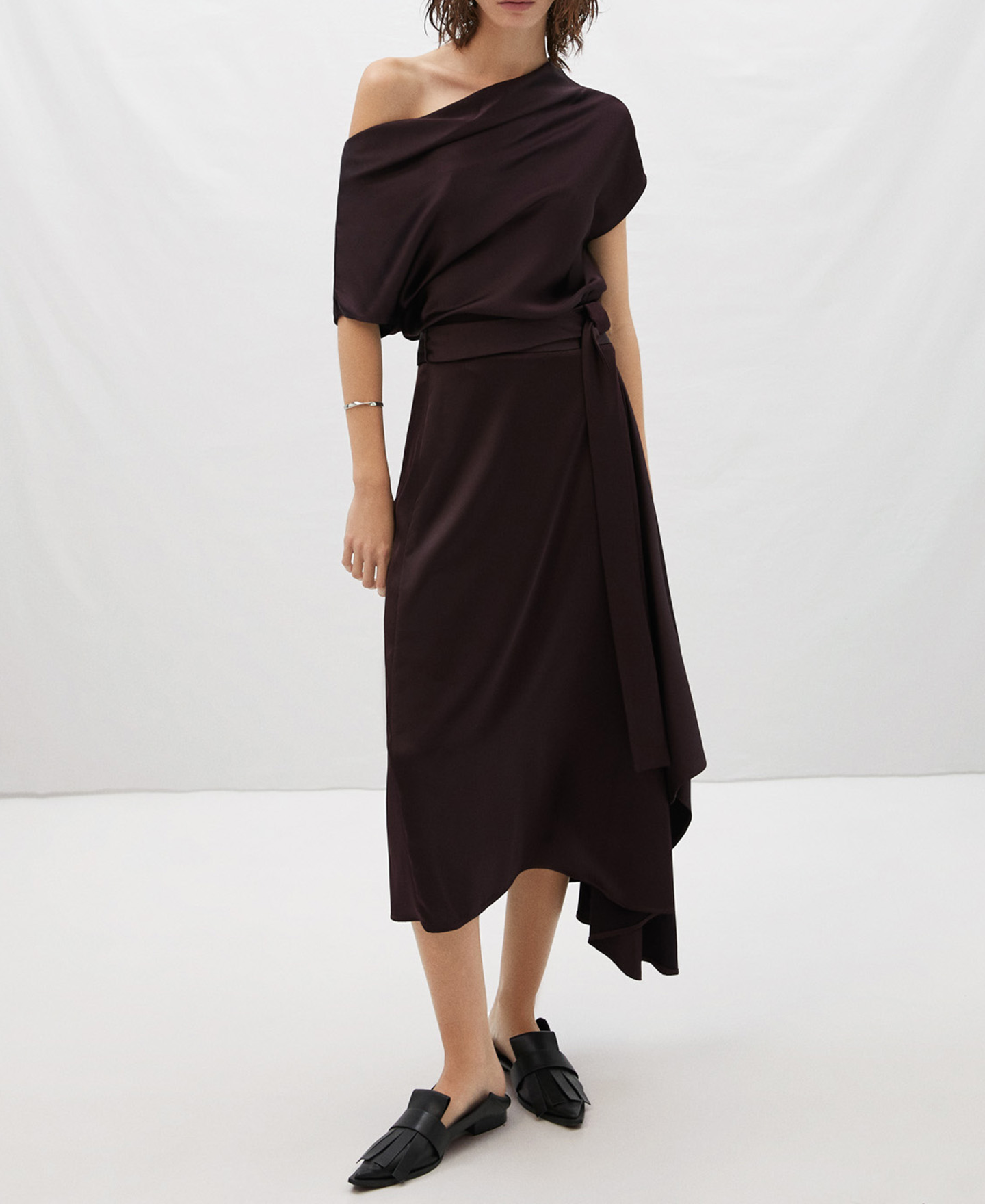 Asimetrical neckline top image number 1