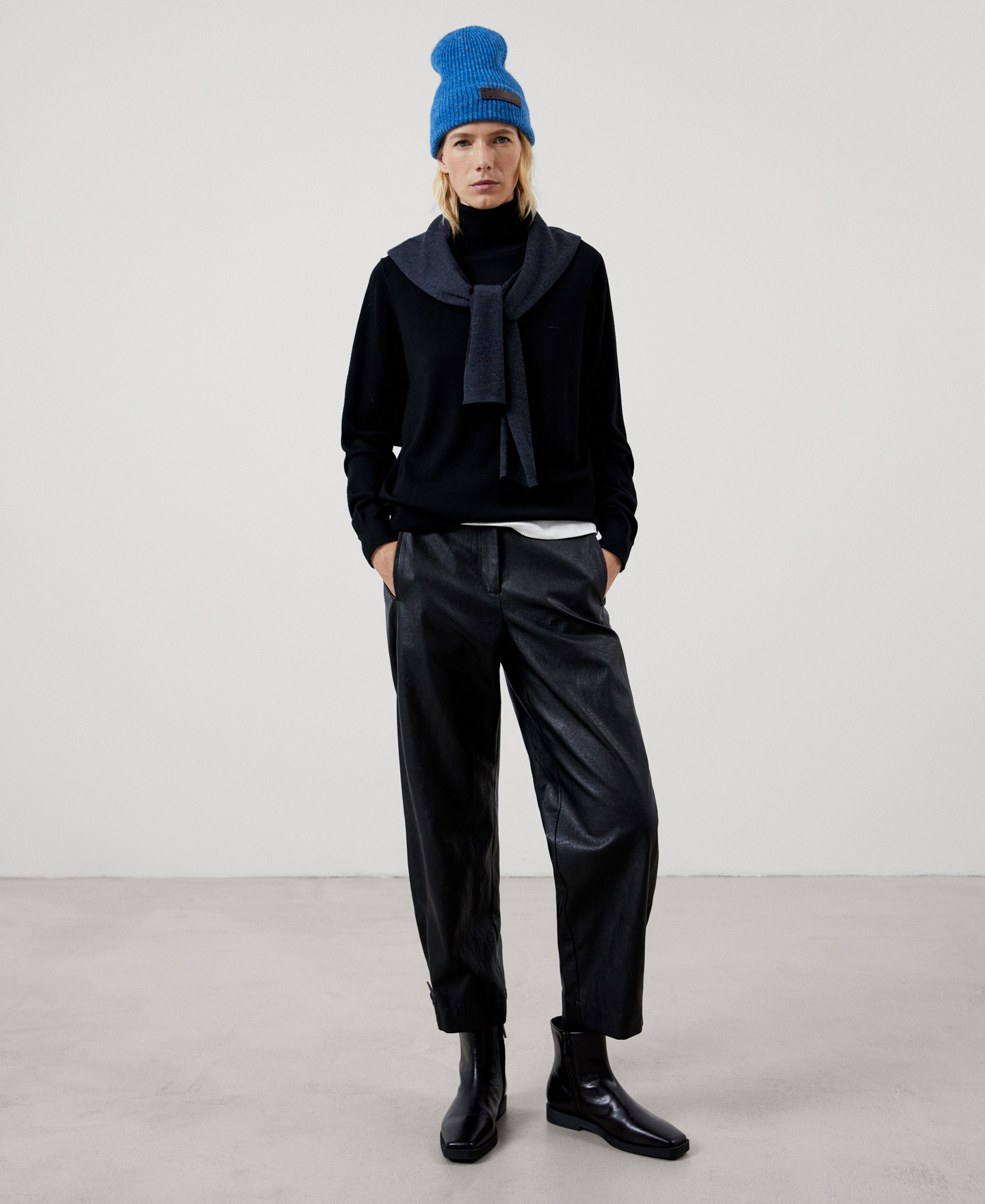 Viscose wide ankle length trousers image number 1
