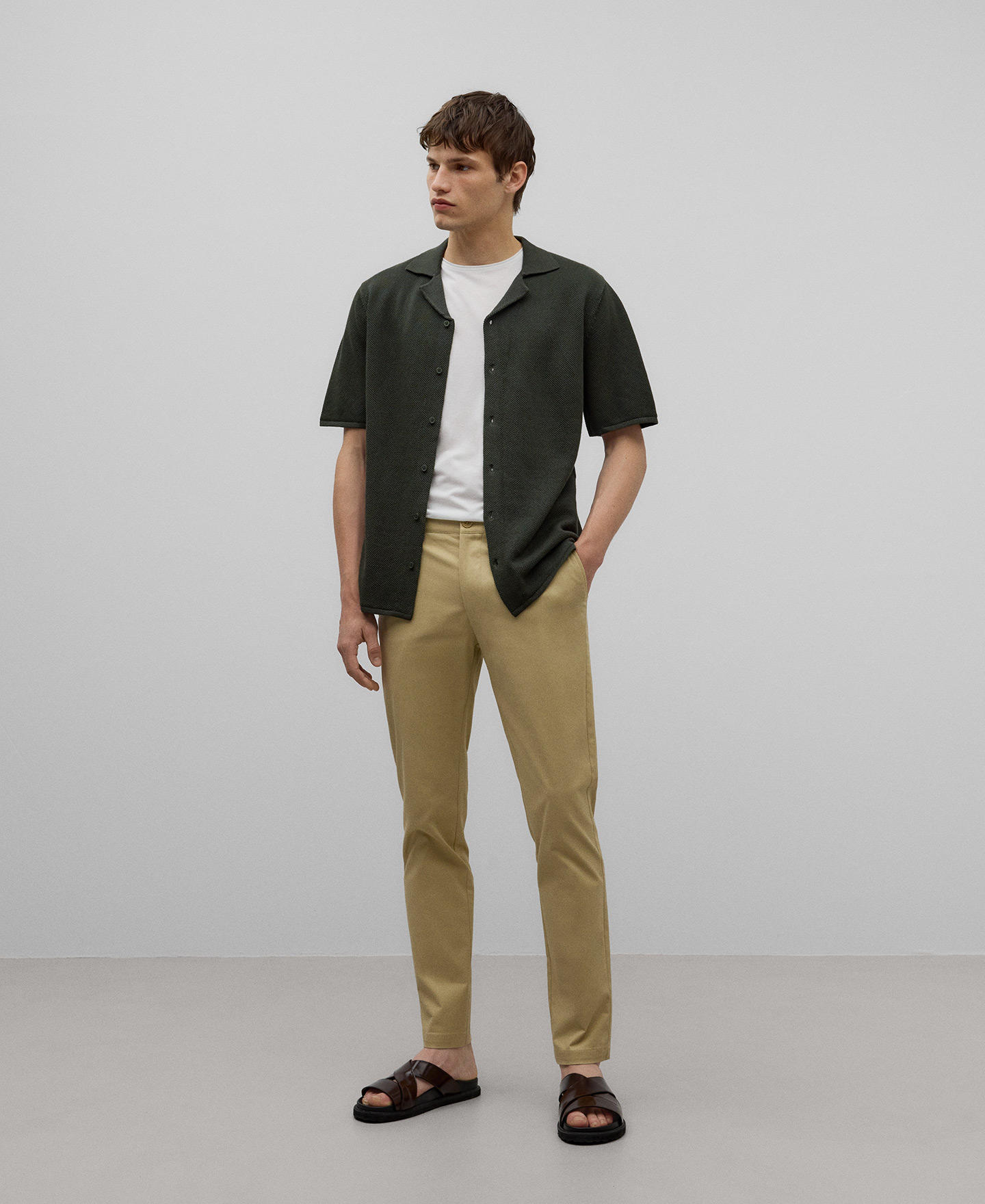 Pantal&oacute;n chino algod&oacute;n slim fit hombre image number 1
