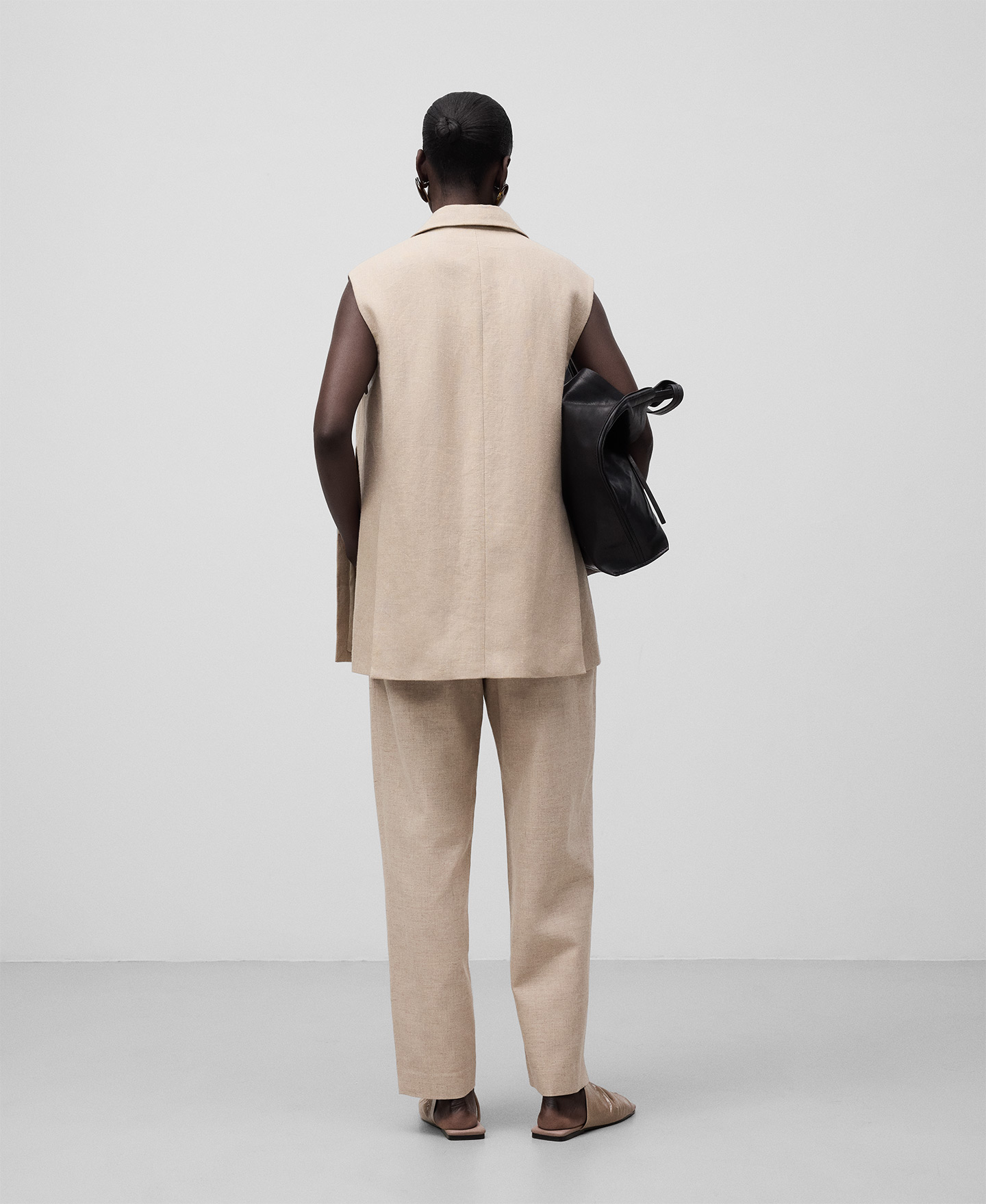 European linen asymmetrical vest woman image number 2