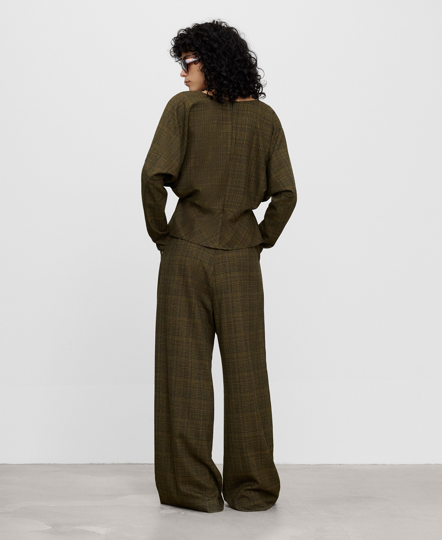 Checkered wide-leg trousers image number 2
