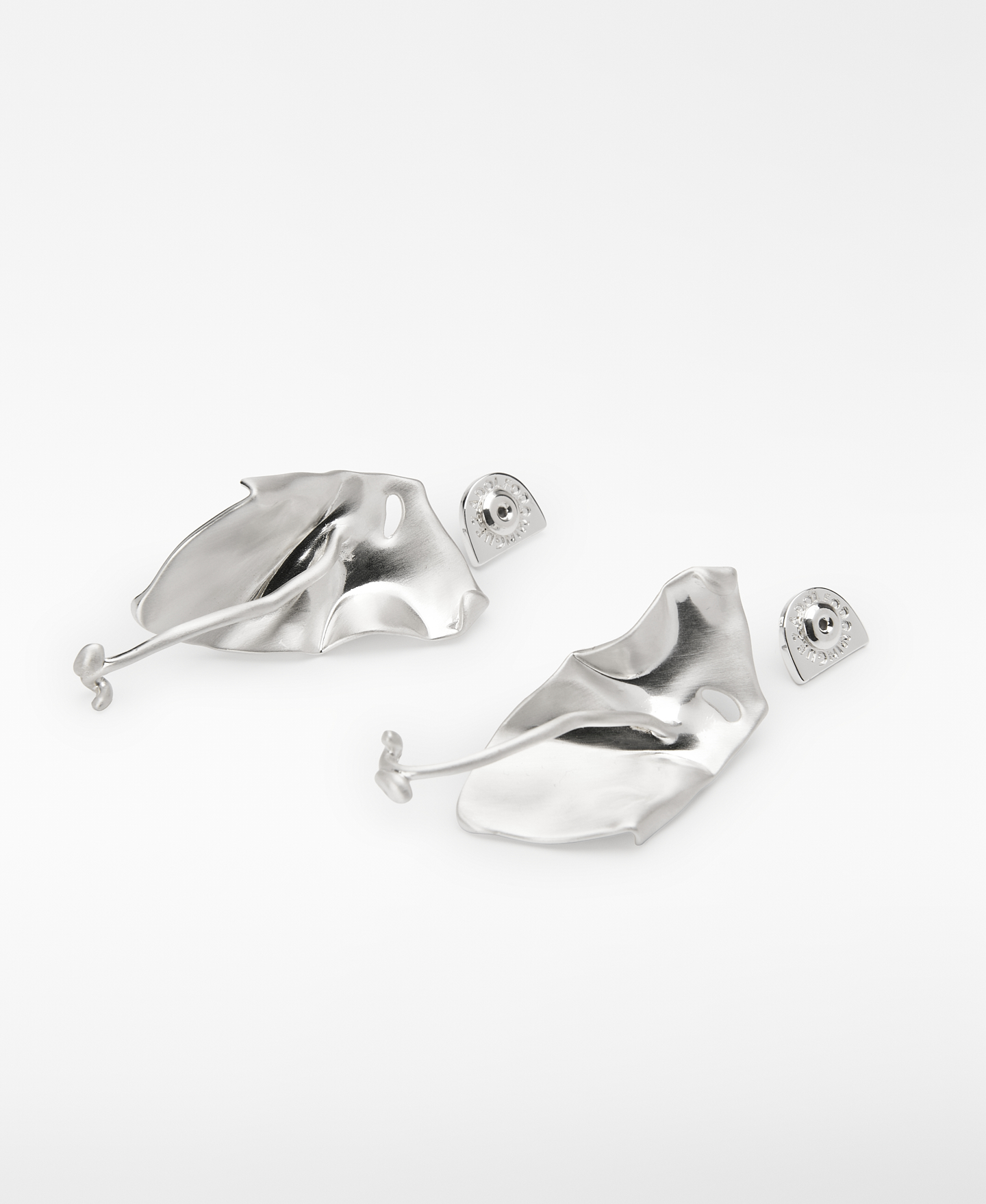 Boucles d&rsquo;oreilles m&eacute;talliques fleur image number 2