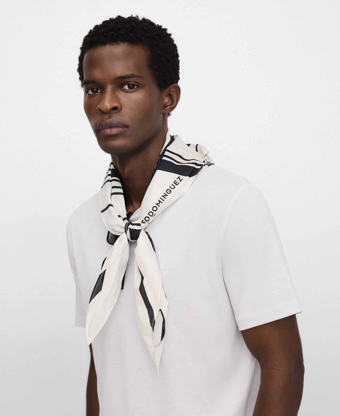 T-shirt regular fit em lyocell e algod&atilde;o image number 3