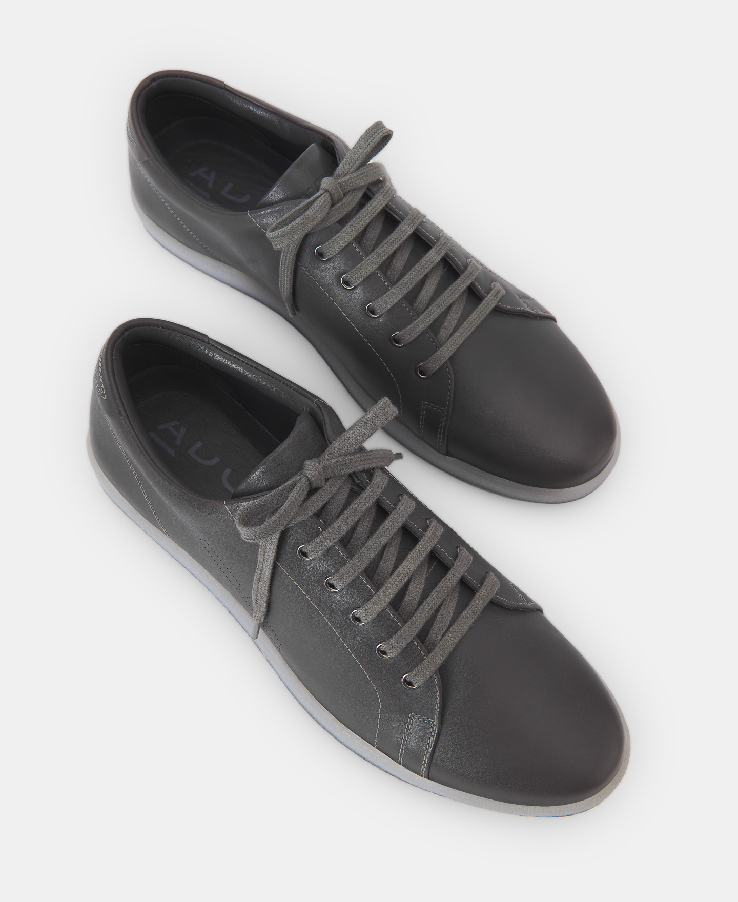 White basic leather sneaker image number 1