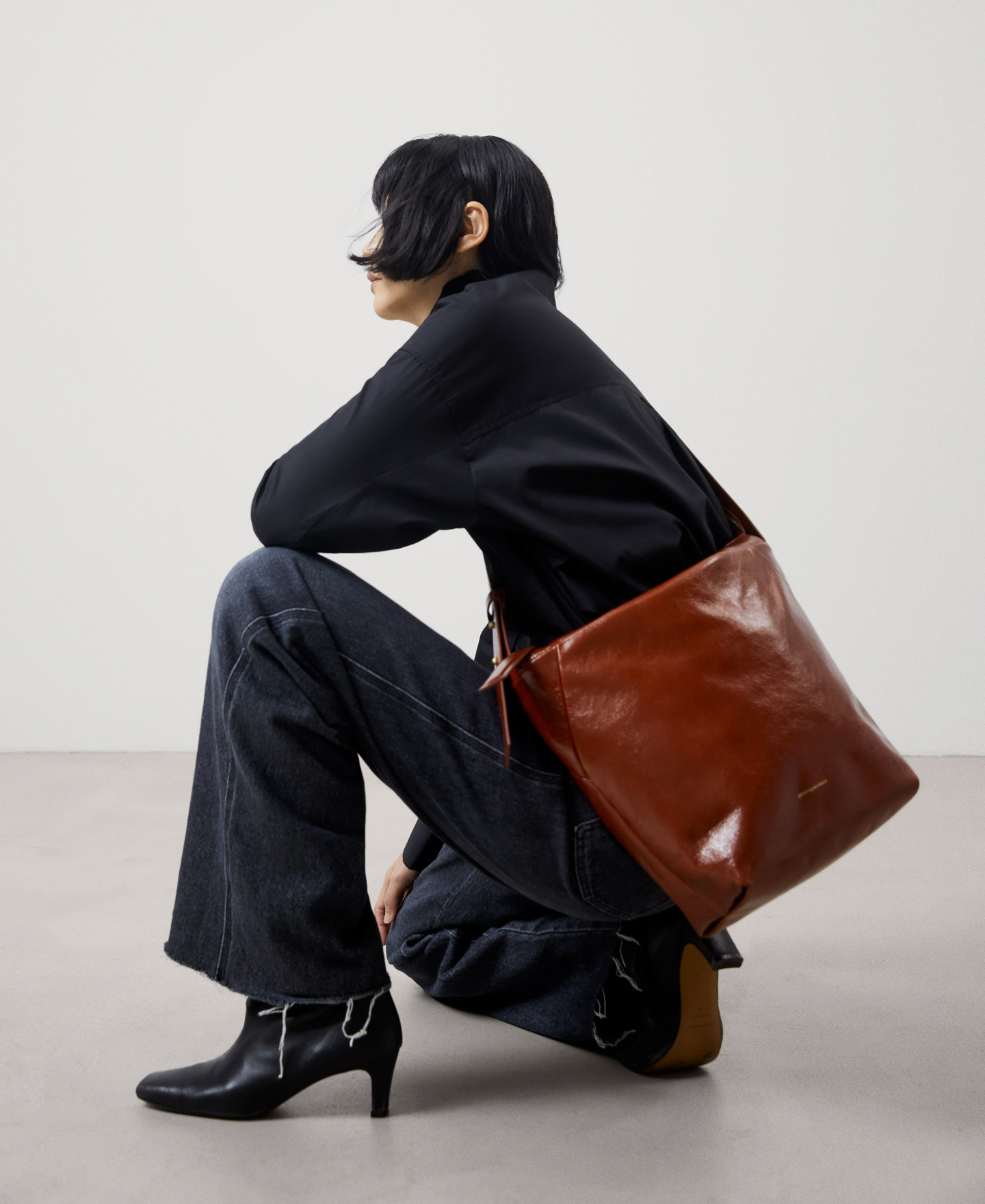 Responsible leather hobo image number 4