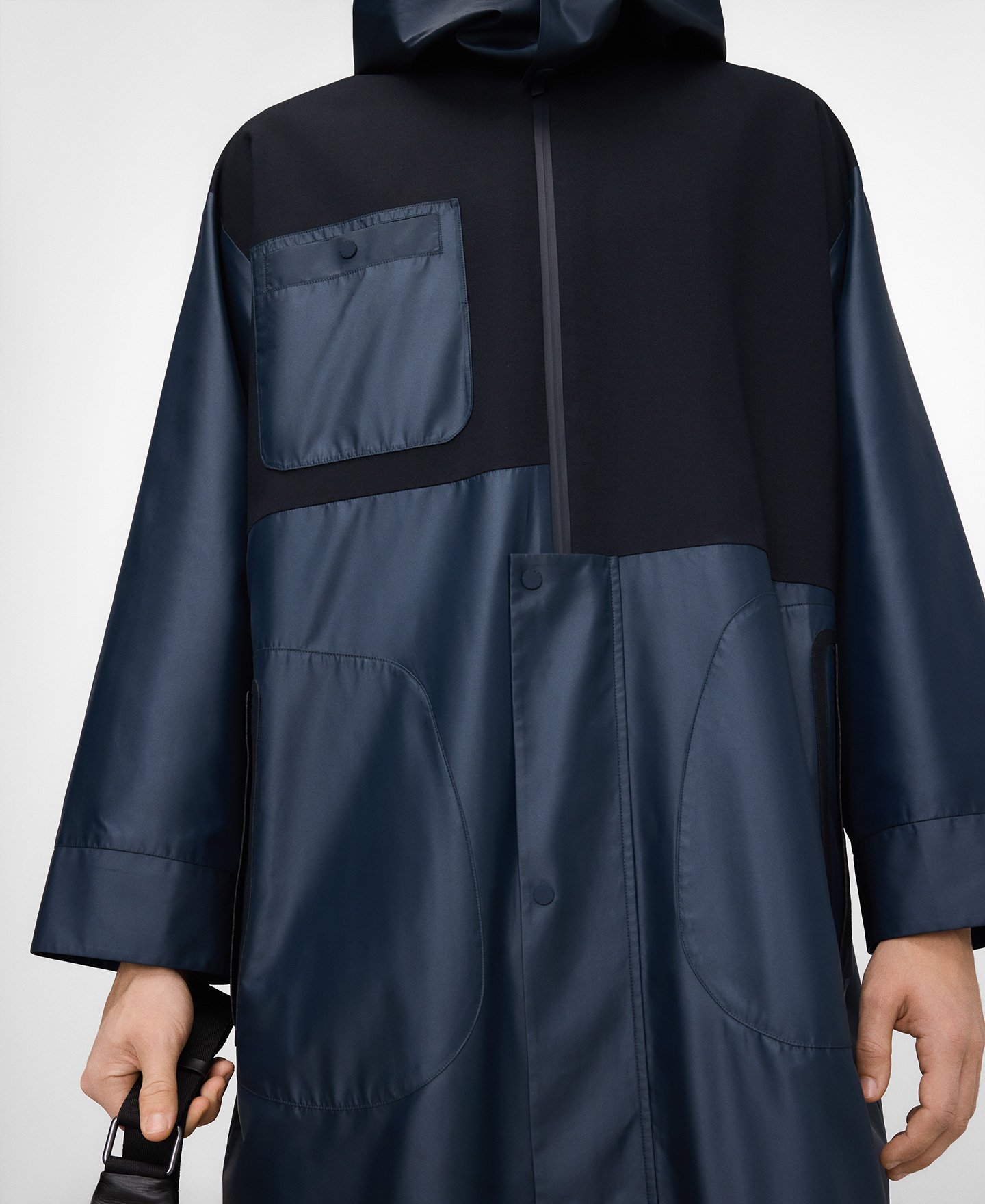 Mixed-fabric trench coat man image number 5