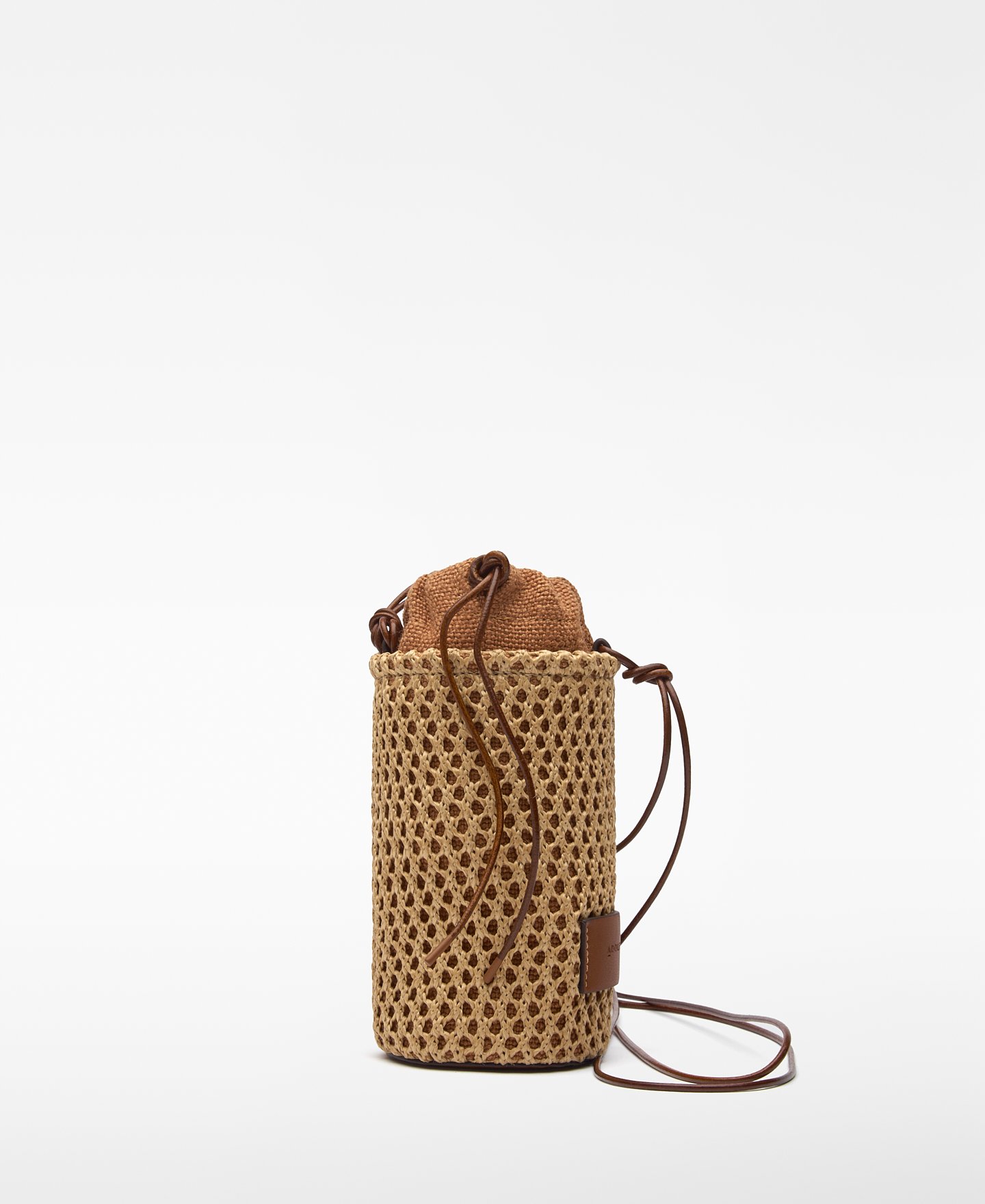 Bolso pequeño textura rafia mujer image number 0