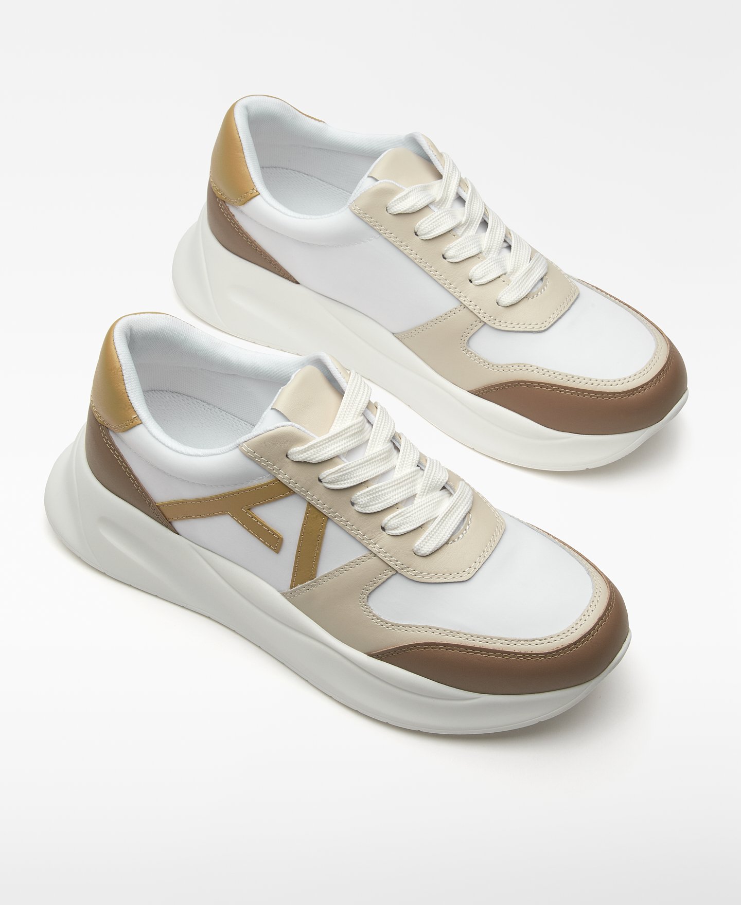 Zapatilla maxi logo mujer image number 1