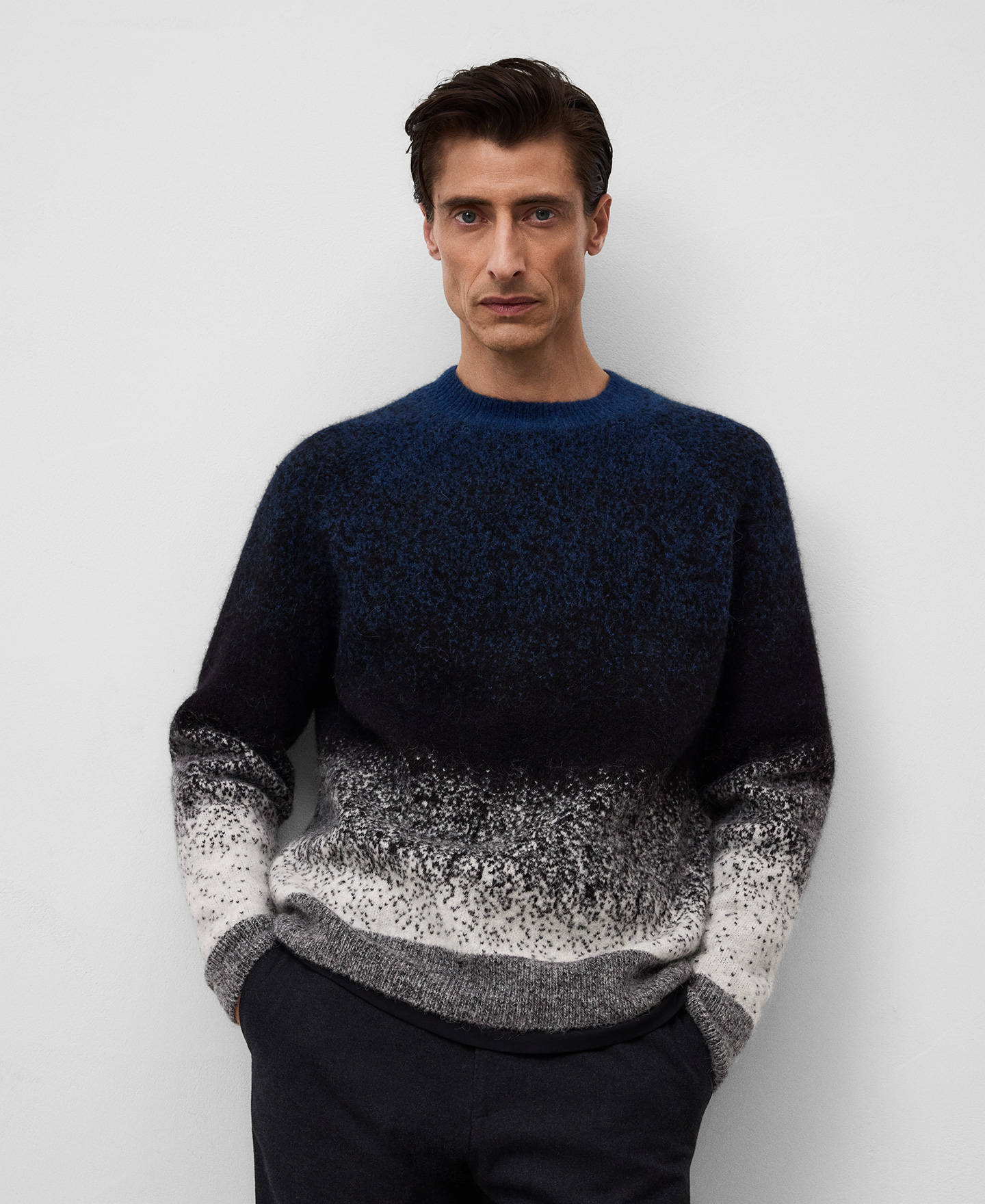 Pull dégradé en maille pour homme image number 0